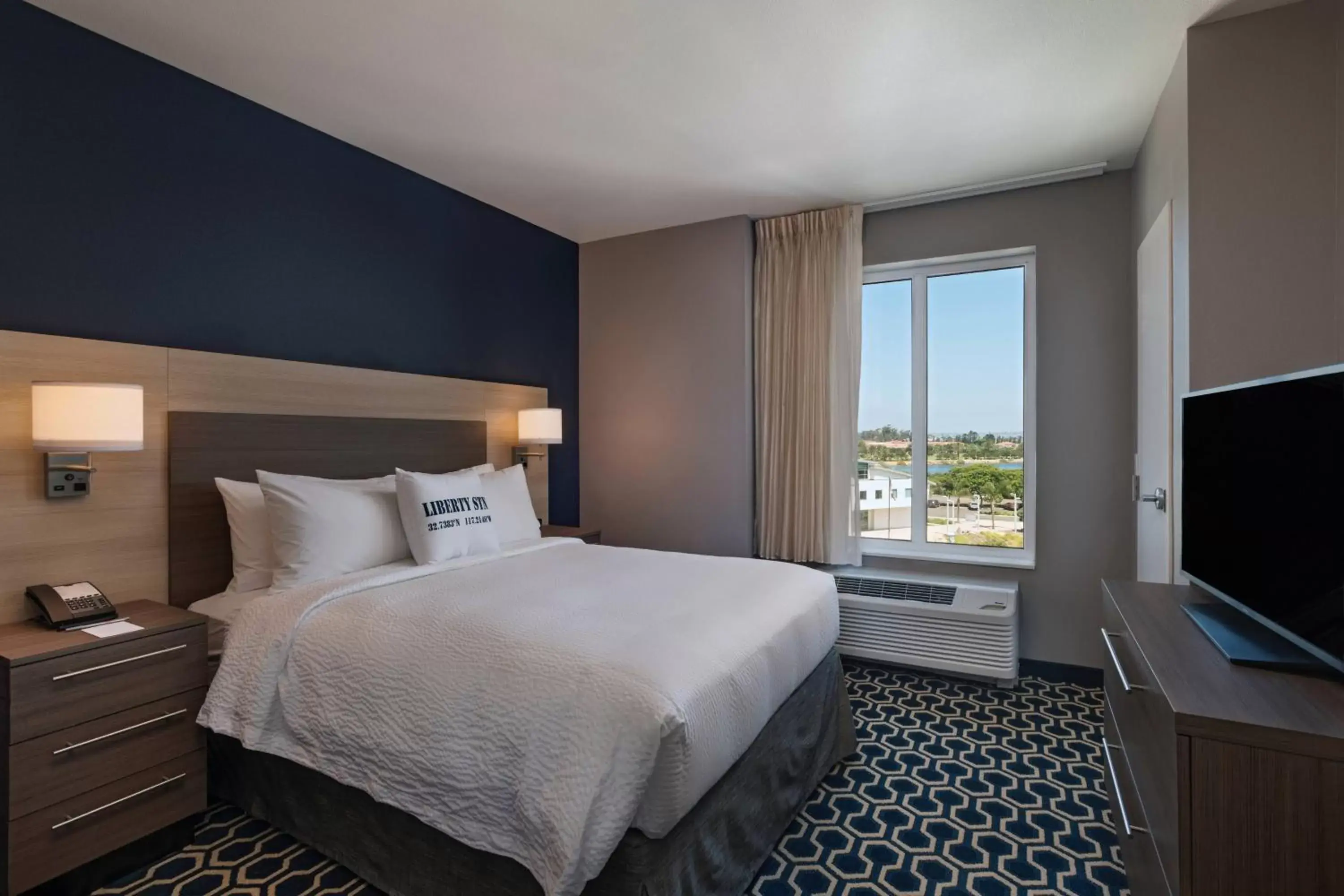 Bedroom, Bed in TownePlace Suites by Marriott San Diego Airport/Liberty Station