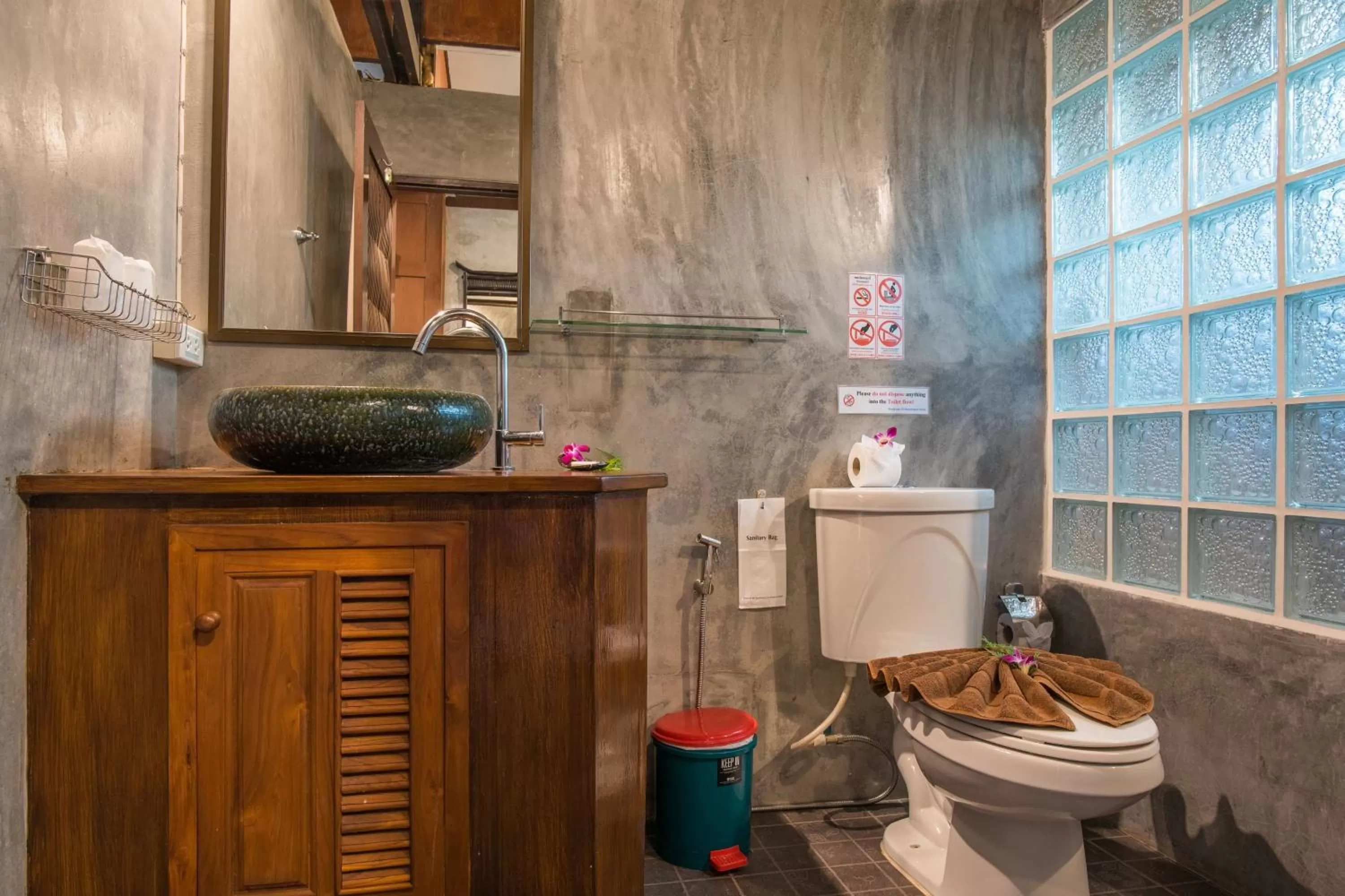 Toilet in ThaiLife Wellness & Meditation Resort- SHA Plus