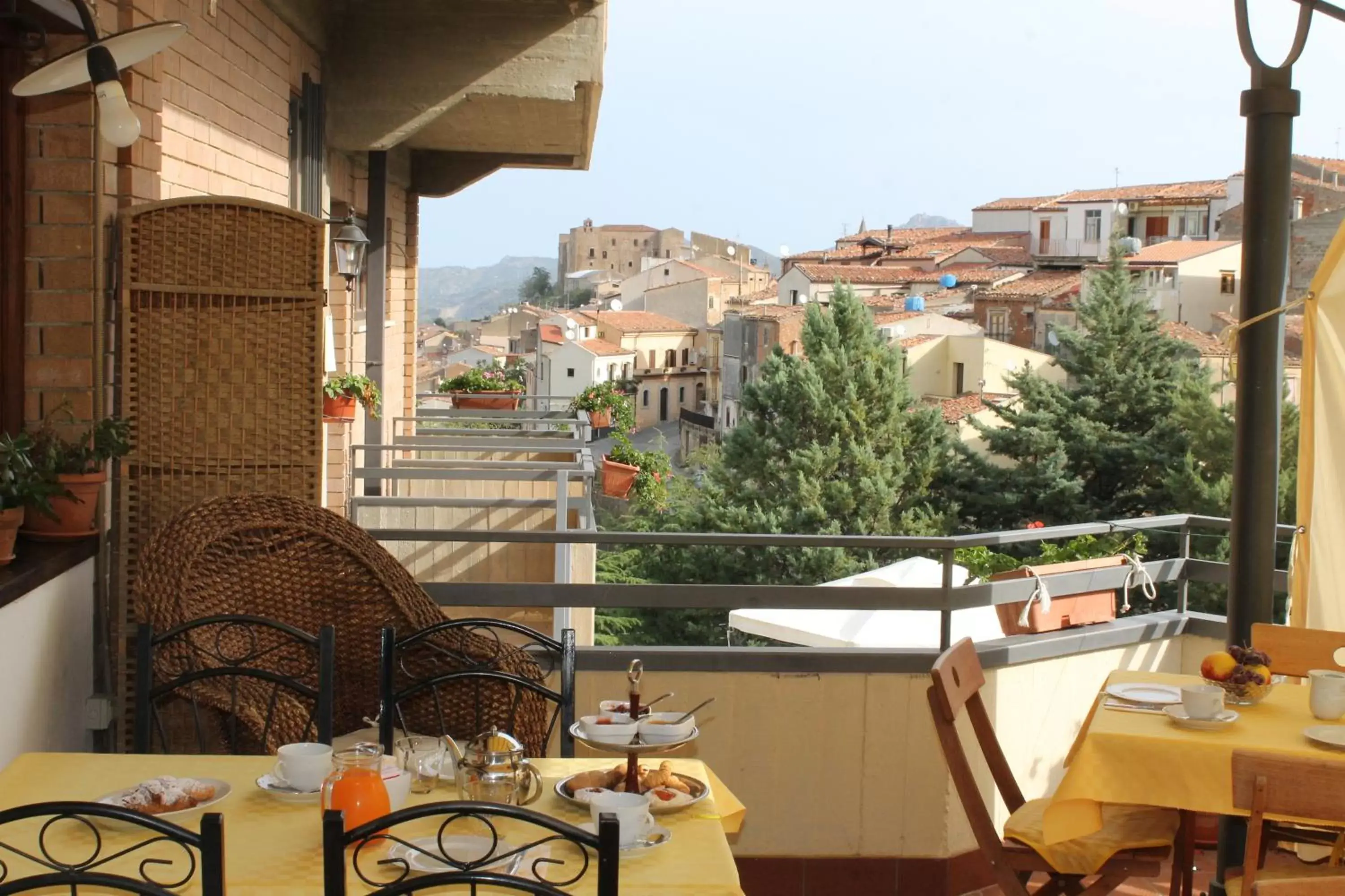 Balcony/Terrace, Restaurant/Places to Eat in B&B Villa Letizia