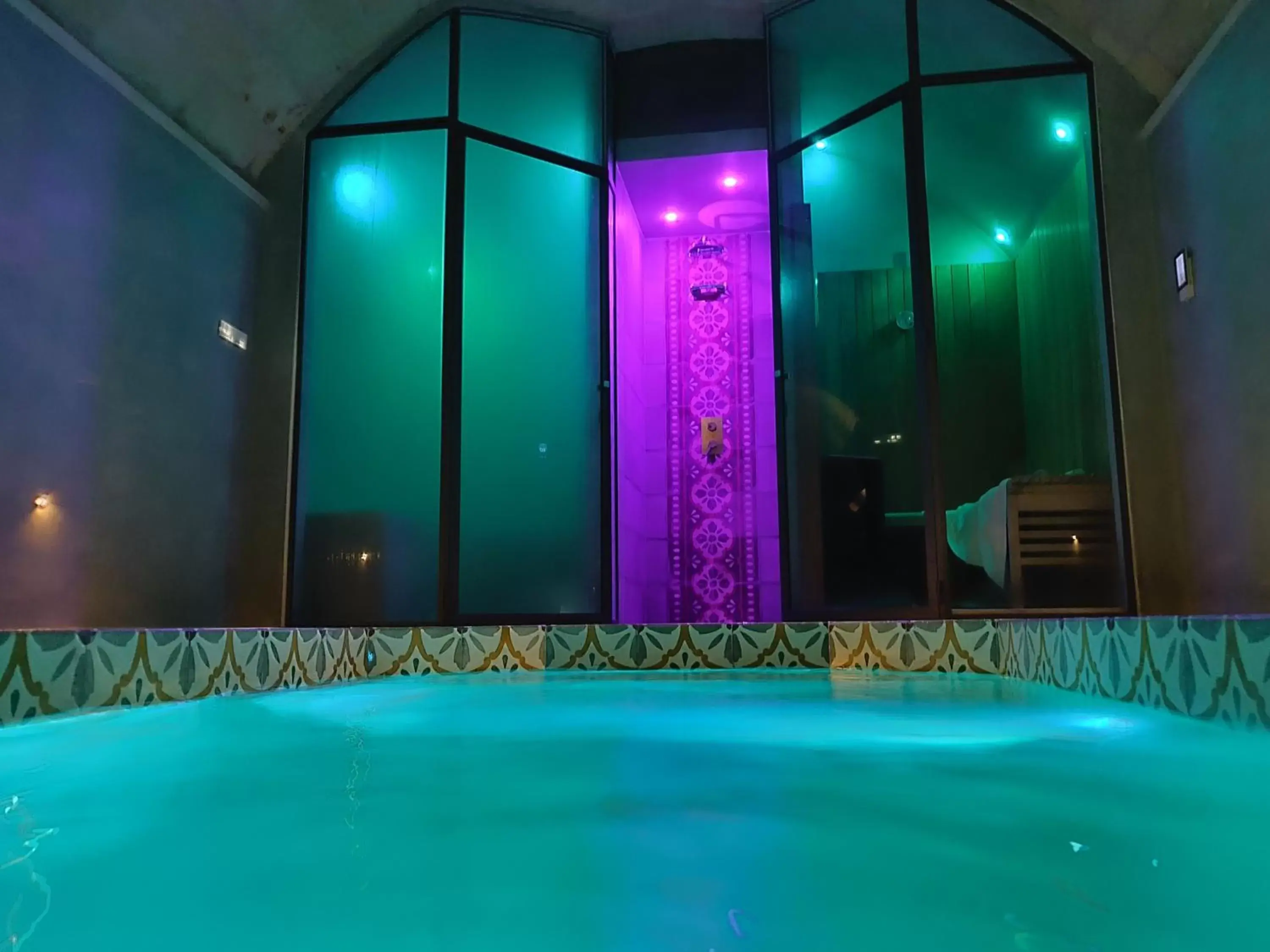 Hot Tub, Swimming Pool in Palazzo Muro Leccese Relais de Charme & Wellness