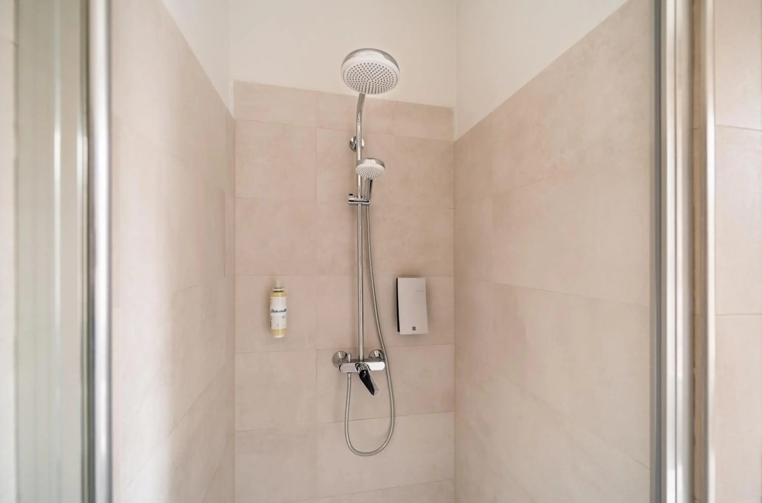 Bathroom in Tifani Luxury Rooms