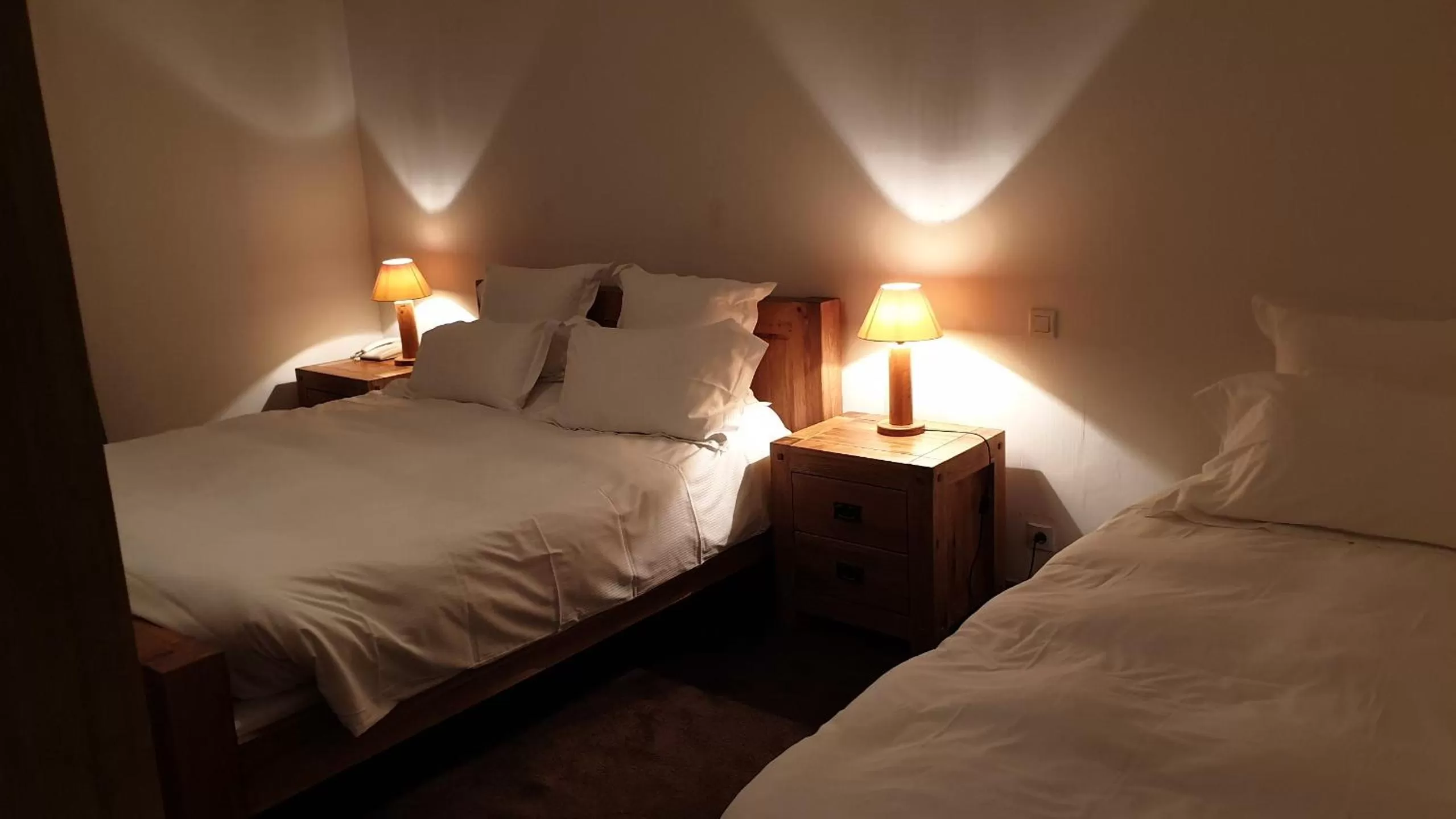 Photo of the whole room, Bed in Auberge de Savoie