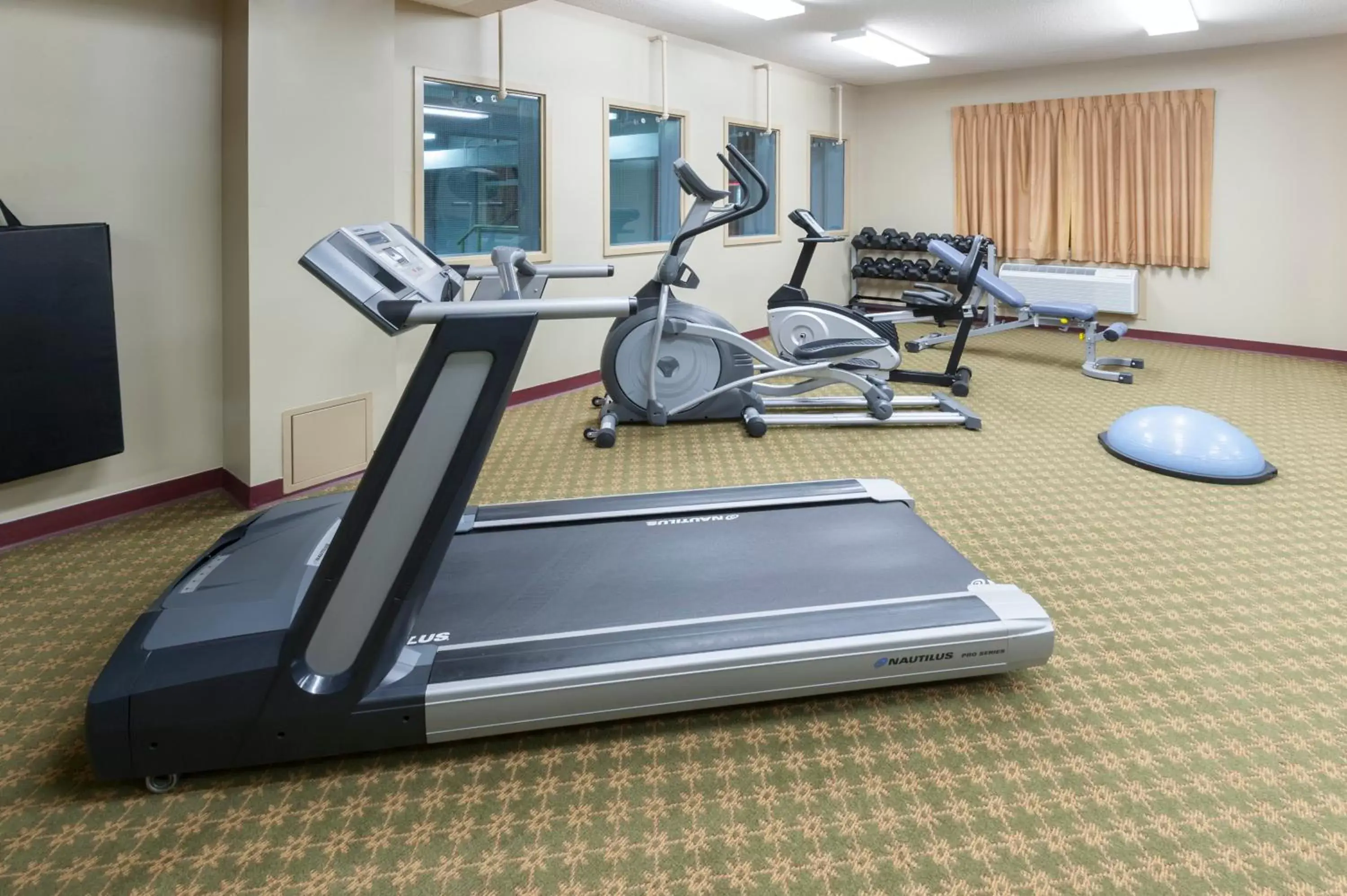 Fitness centre/facilities in Super 8 by Wyndham Fort Saskatchewan Fitness centre/facilities in Super 8 by Wyndham Fort Saskatchewan