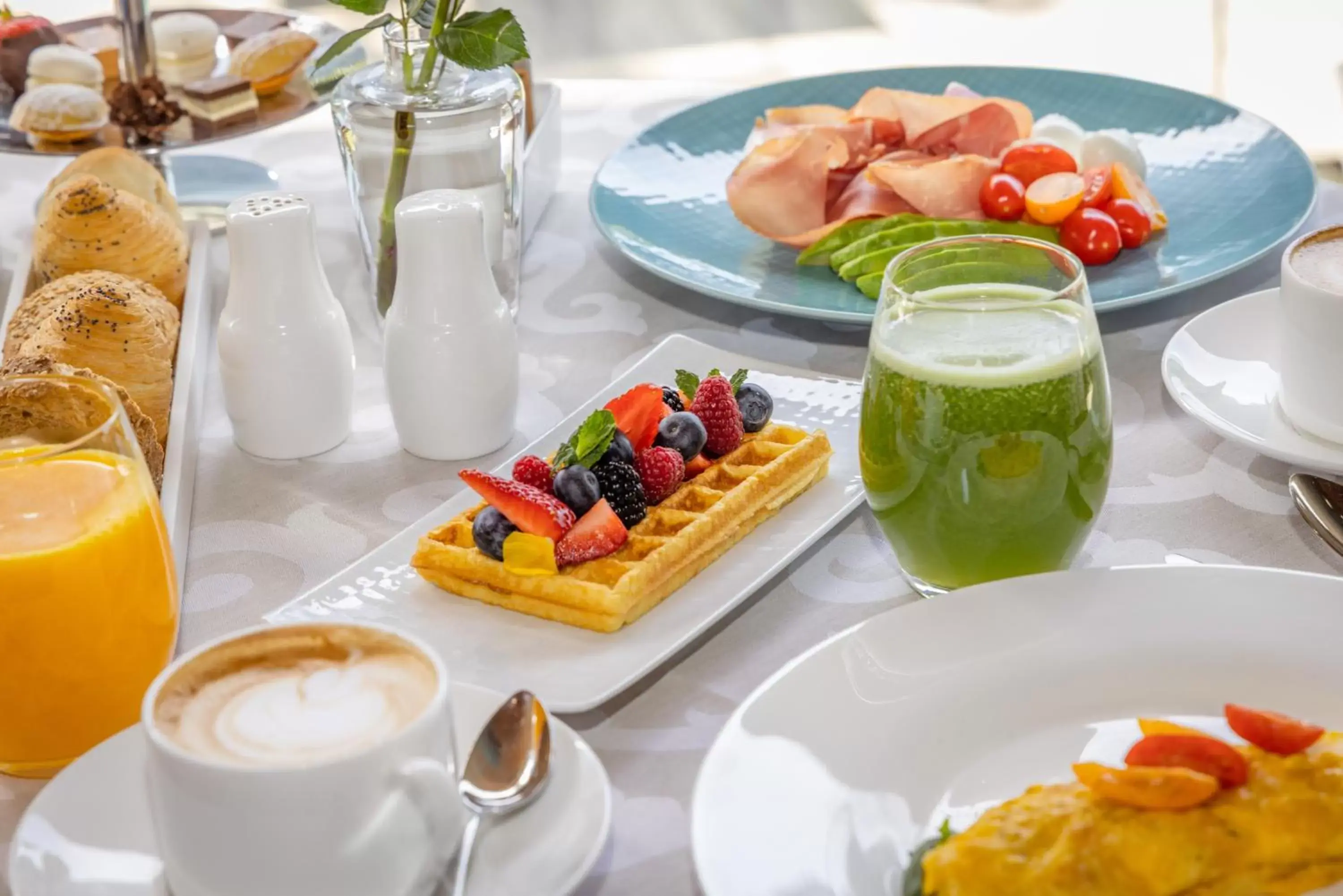 Breakfast, Food in Lido Palace - The Leading Hotels of the World