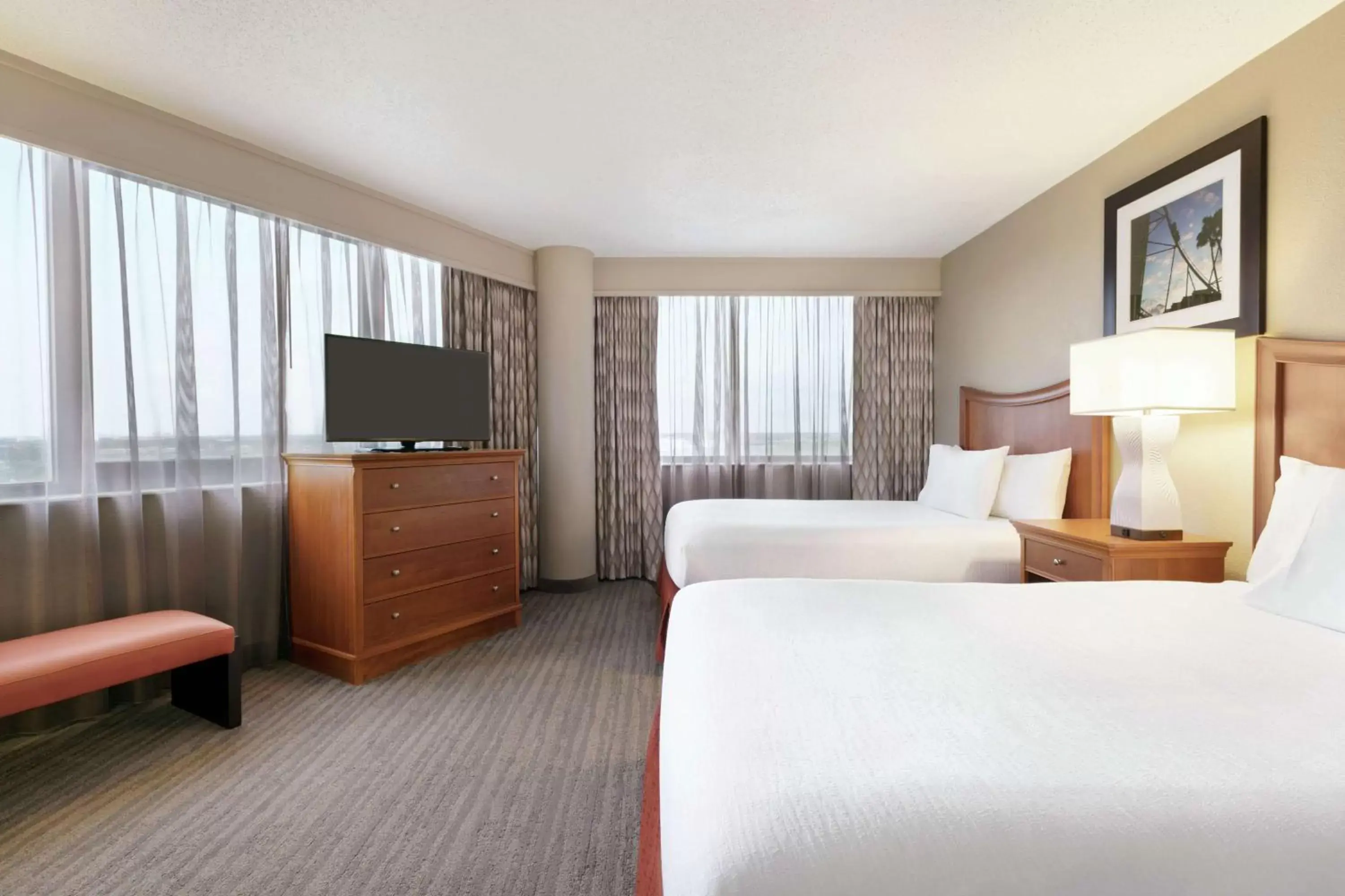 Bedroom, TV/Entertainment Center in Embassy Suites by Hilton Orlando International Drive ICON Park