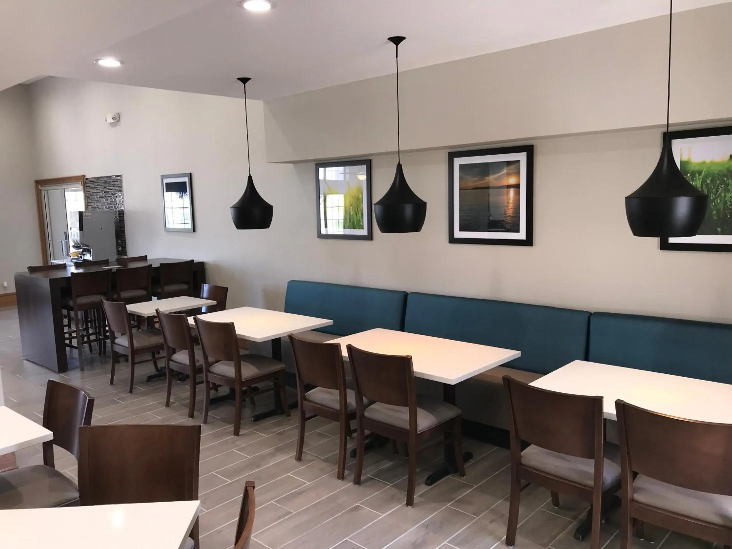 Business facilities, Restaurant/Places to Eat in Days Inn by Wyndham Grove