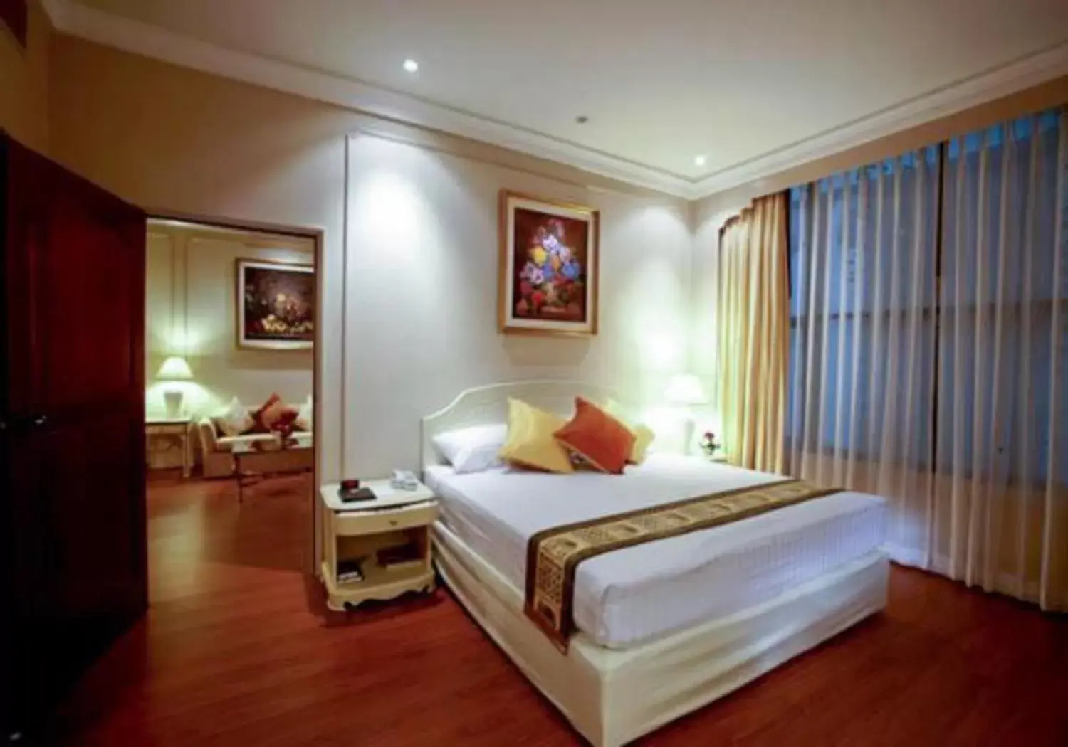 Photo of the whole room, Bed in The Emerald Hotel - SHA Extra Plus