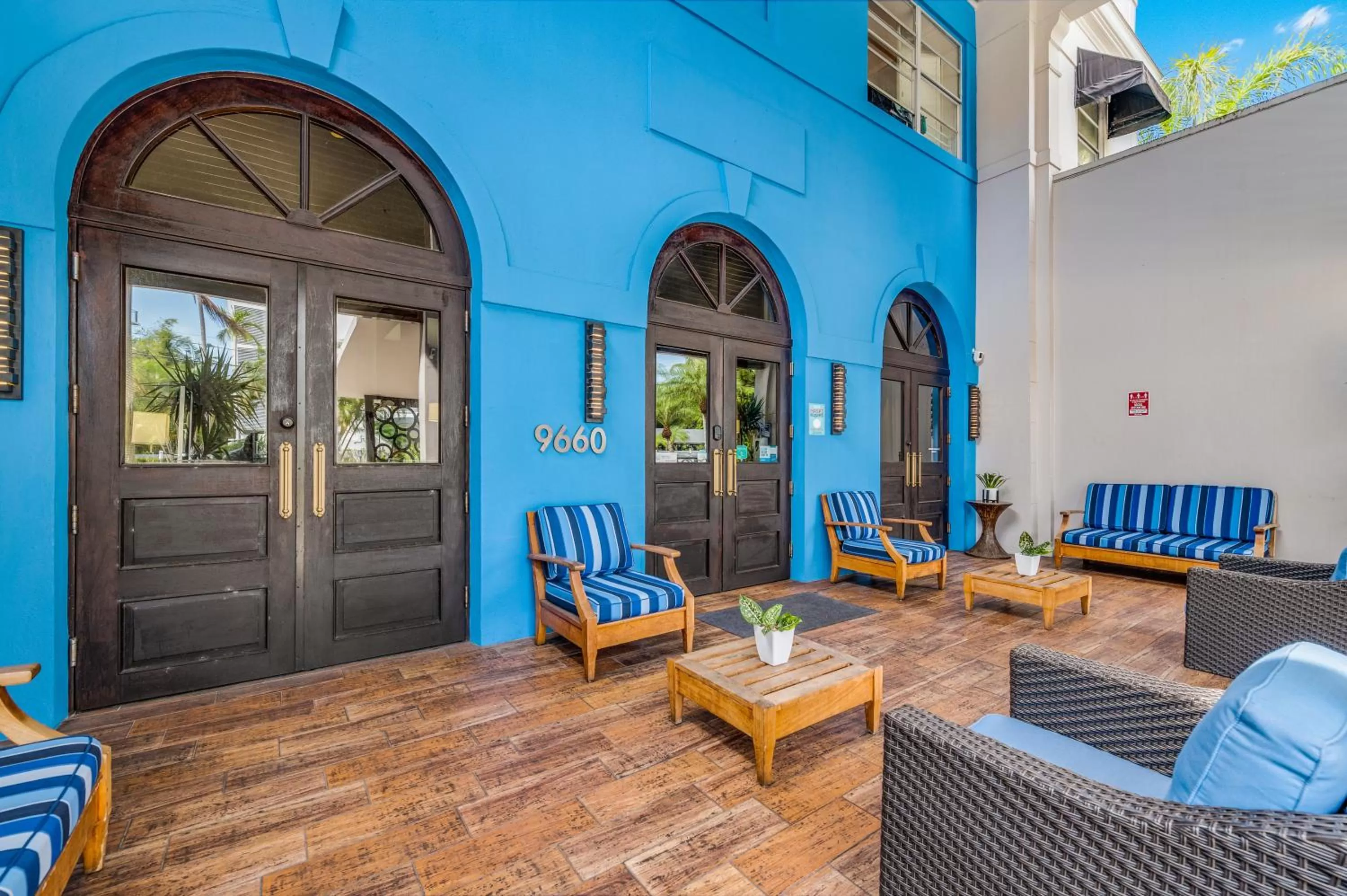 Patio in The Landon Bay Harbor-Miami Beach