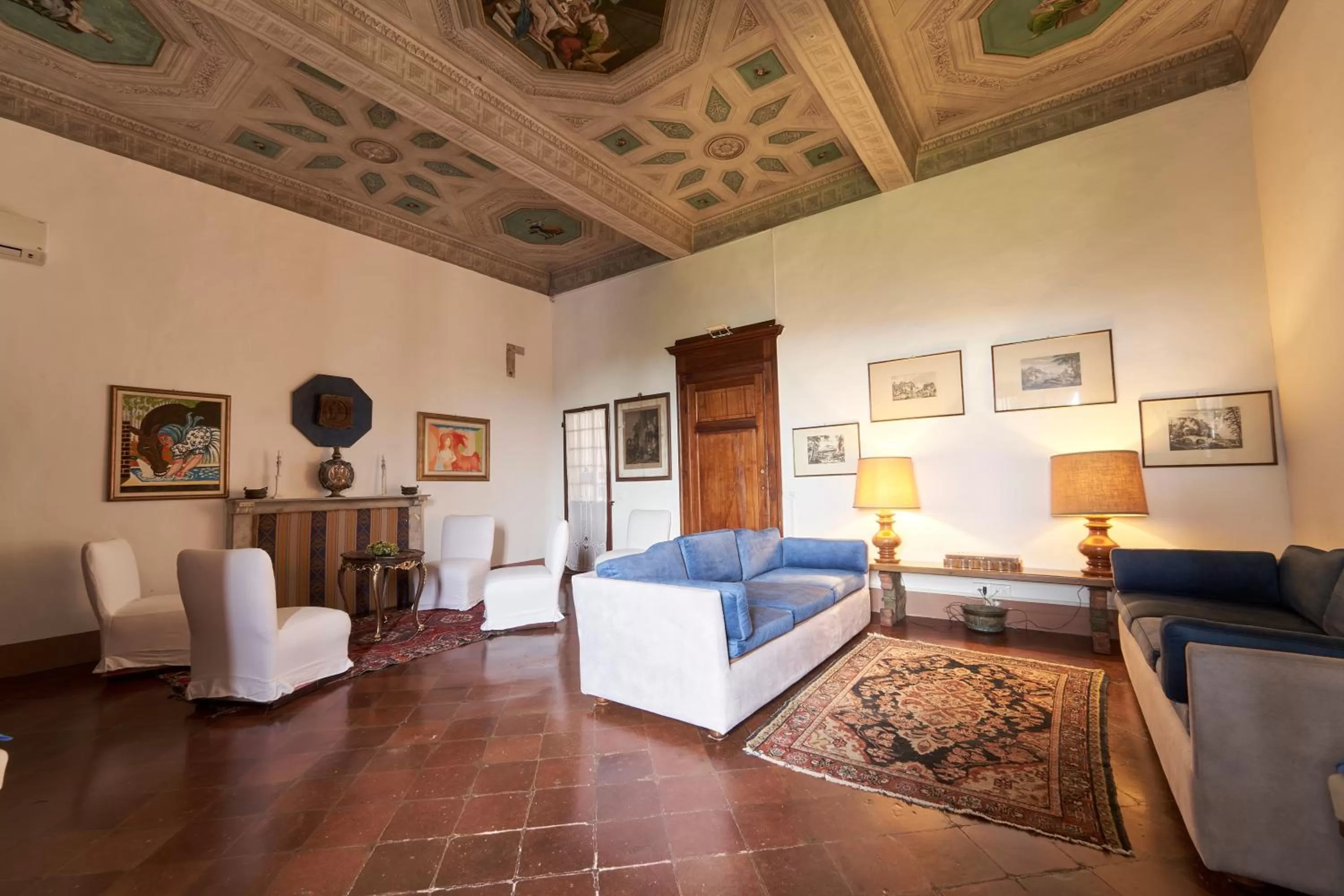 Seating area in Castello del Capitano delle Artiglierie