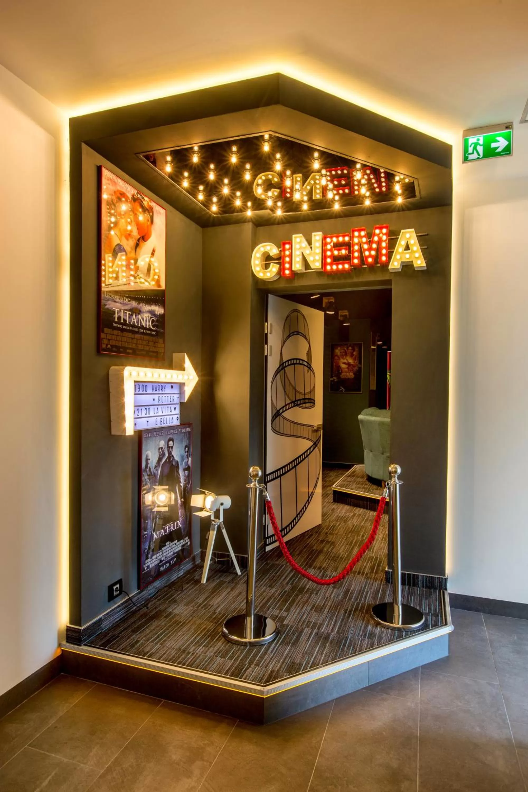 Communal lounge/ TV room in Mava Apartamente