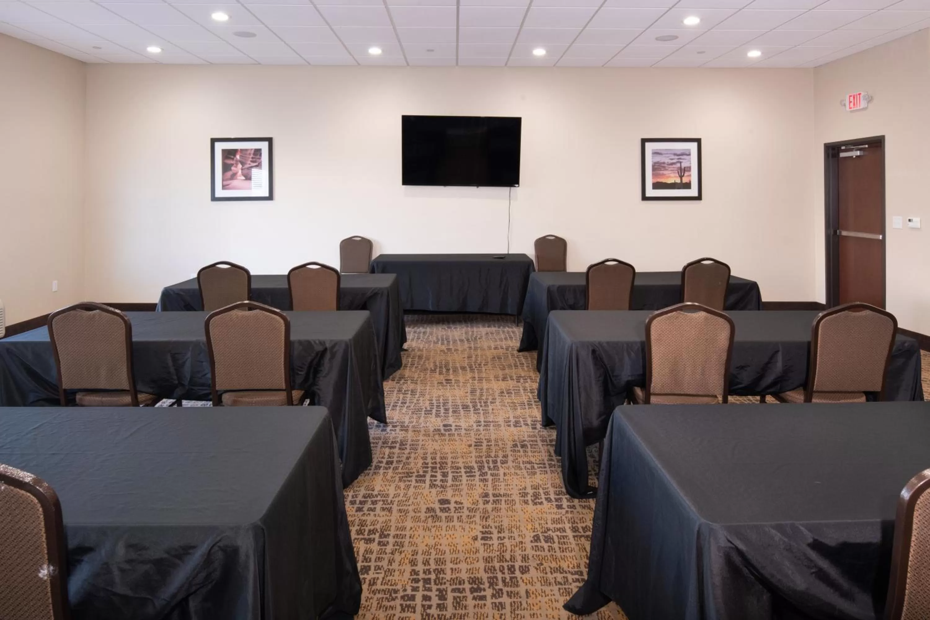 Meeting/conference room in Home Away Kitchen Suites Enid