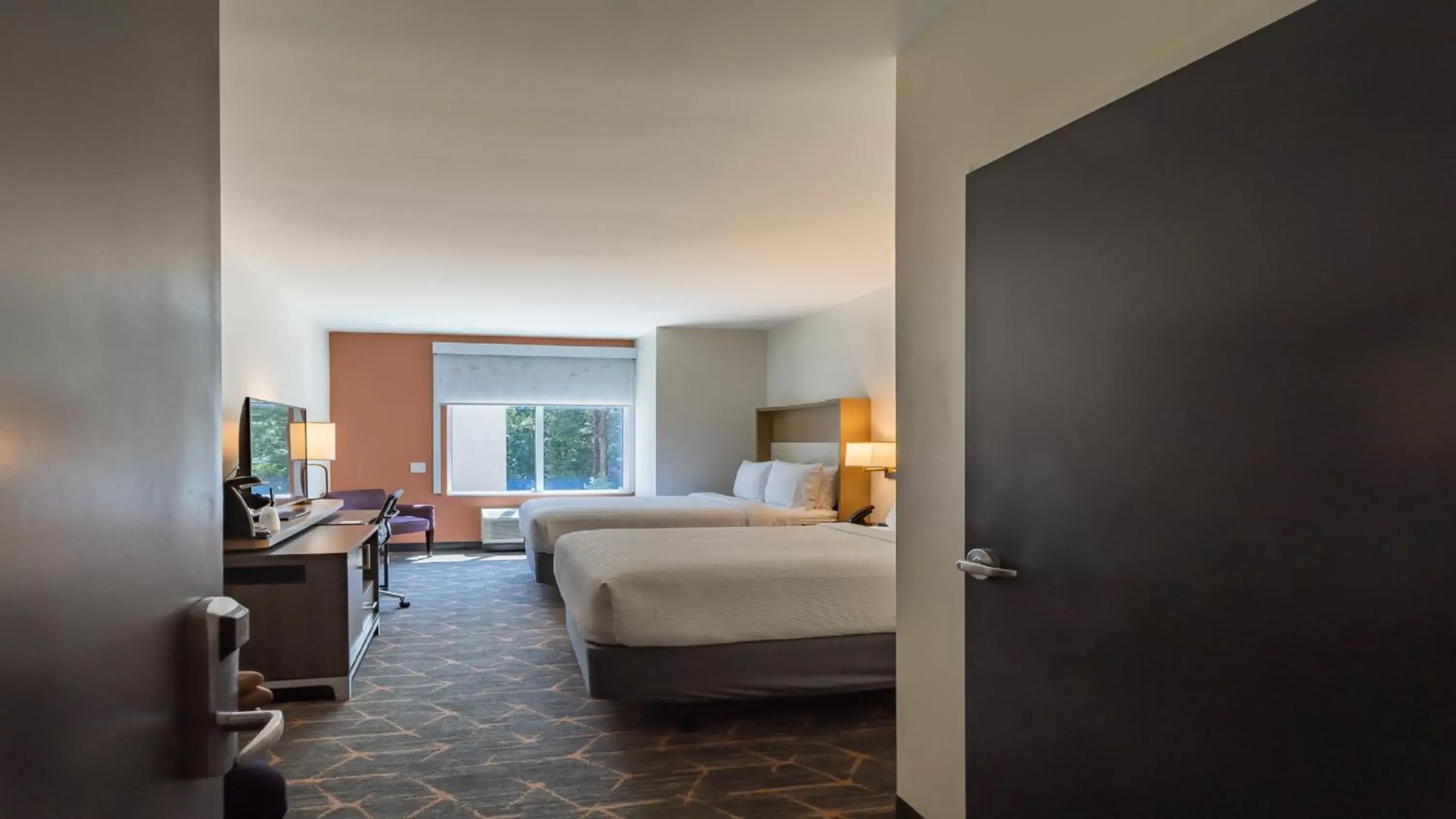 Bedroom in Holiday Inn & Suites Atlanta Perimeter Dunwoody, an IHG Hotel