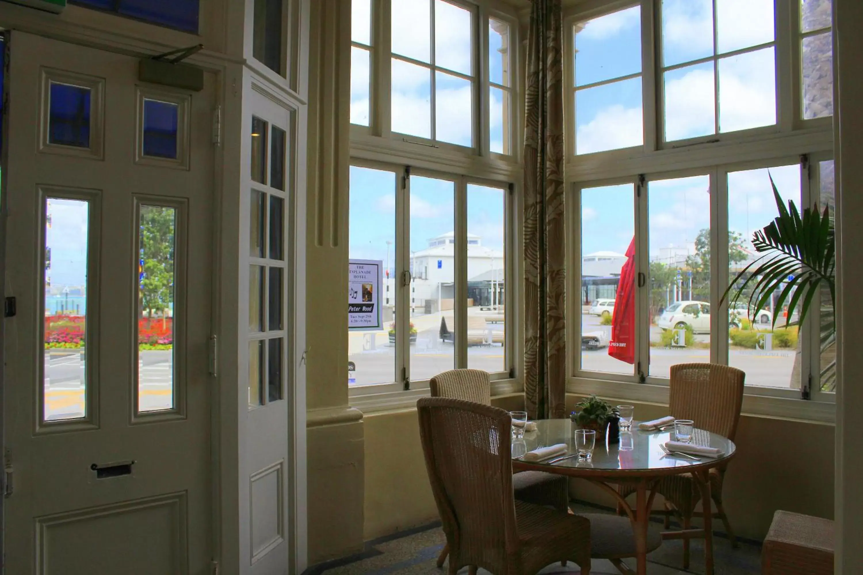 Restaurant/places to eat in The Esplanade Hotel Restaurant/places to eat in The Esplanade Hotel