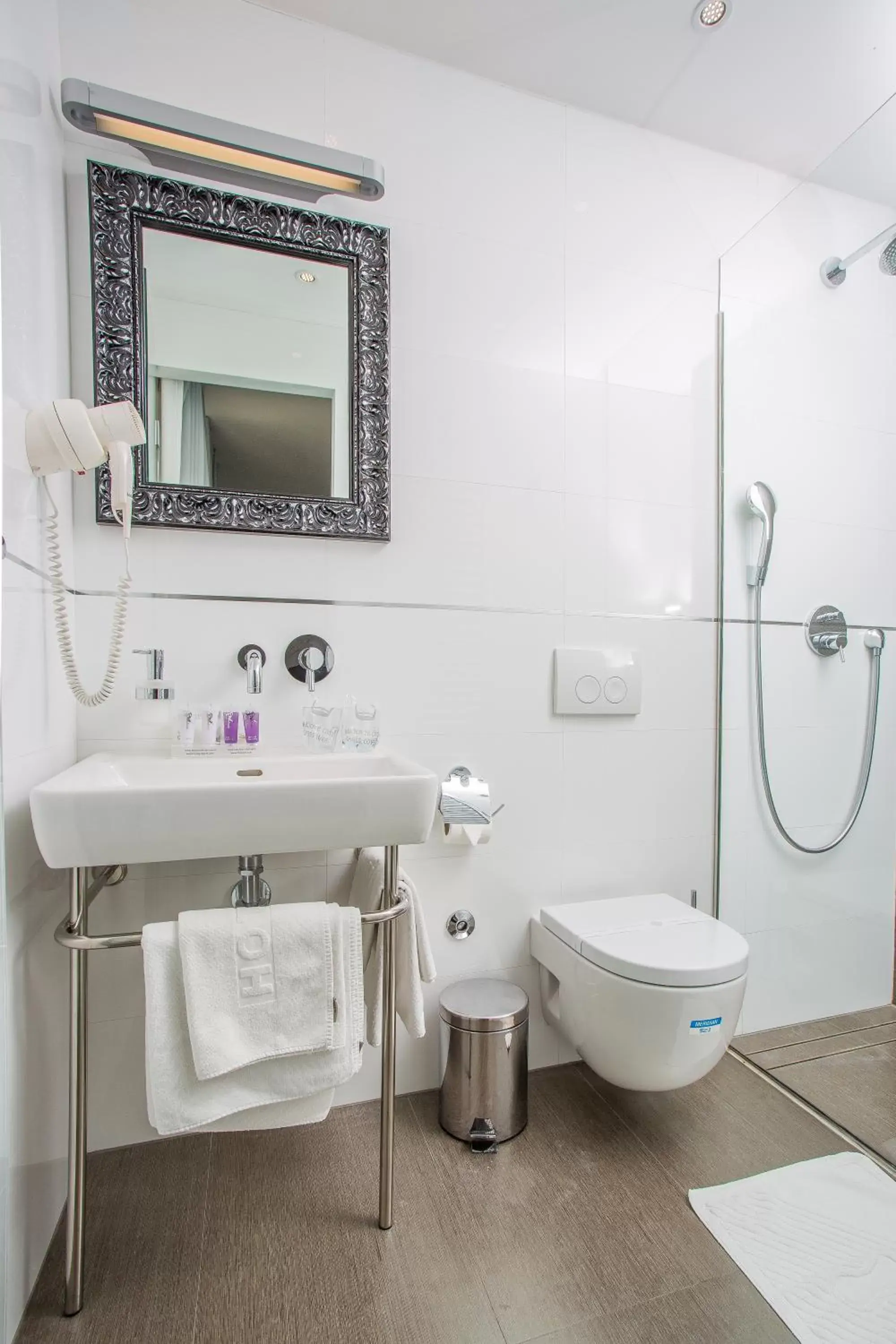 Bathroom in Hotel San Antonio