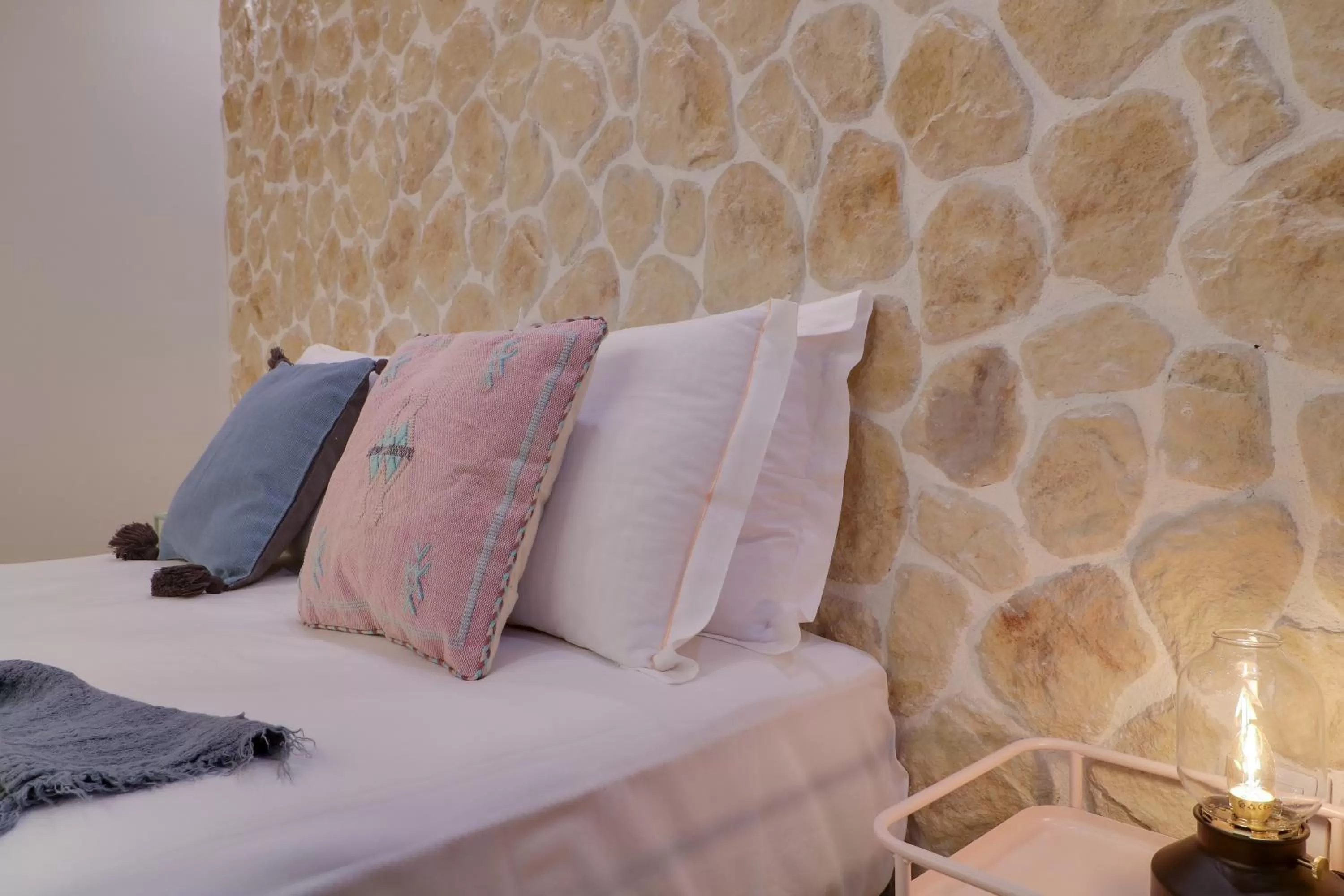 Bed in AthINN Residence