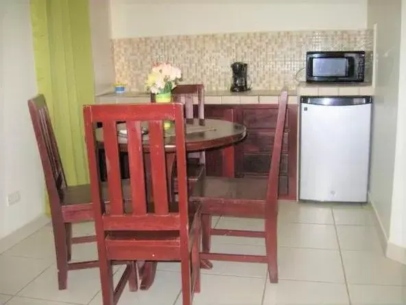 Dining Area in Las Brisas Resort and Villas