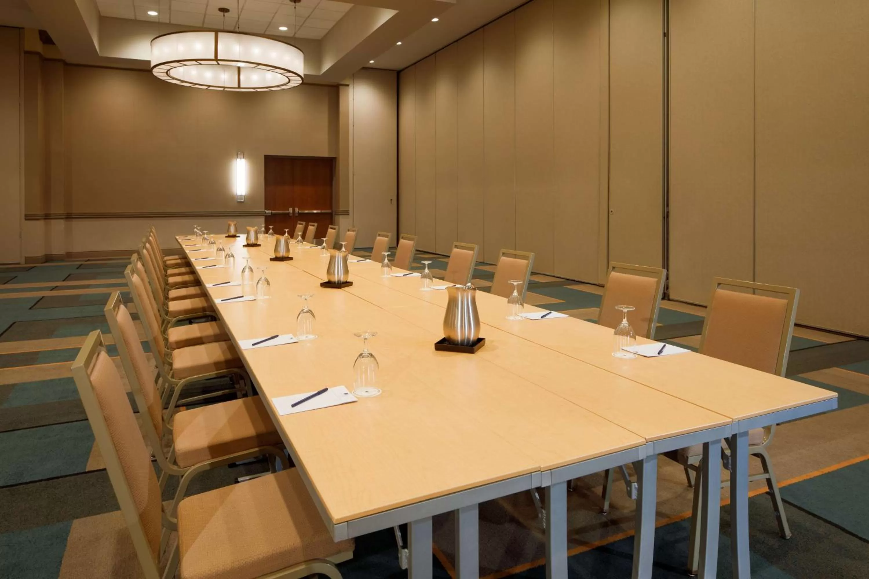 Meeting/conference room in DoubleTree by Hilton Pittsburgh - Cranberry