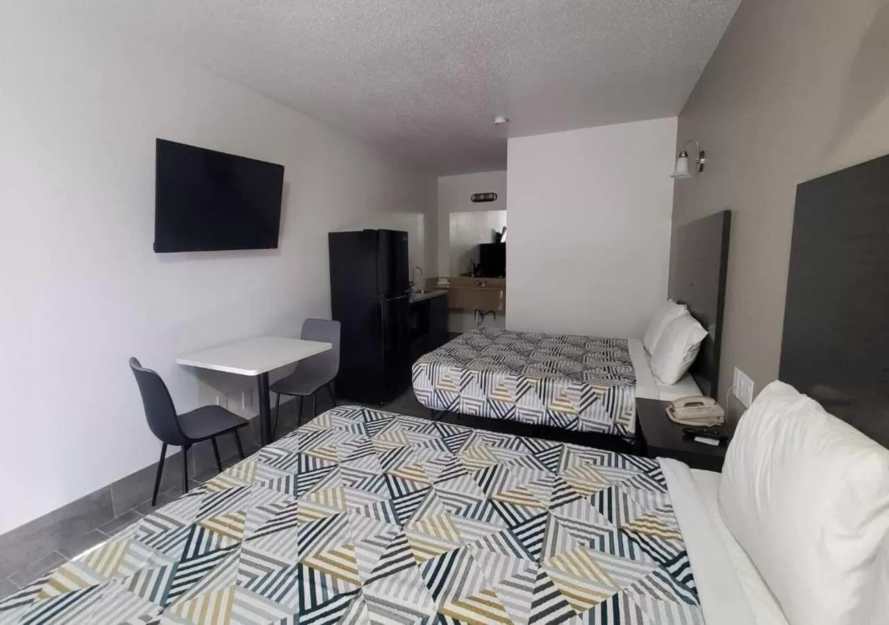 Bed in Crestview Inn