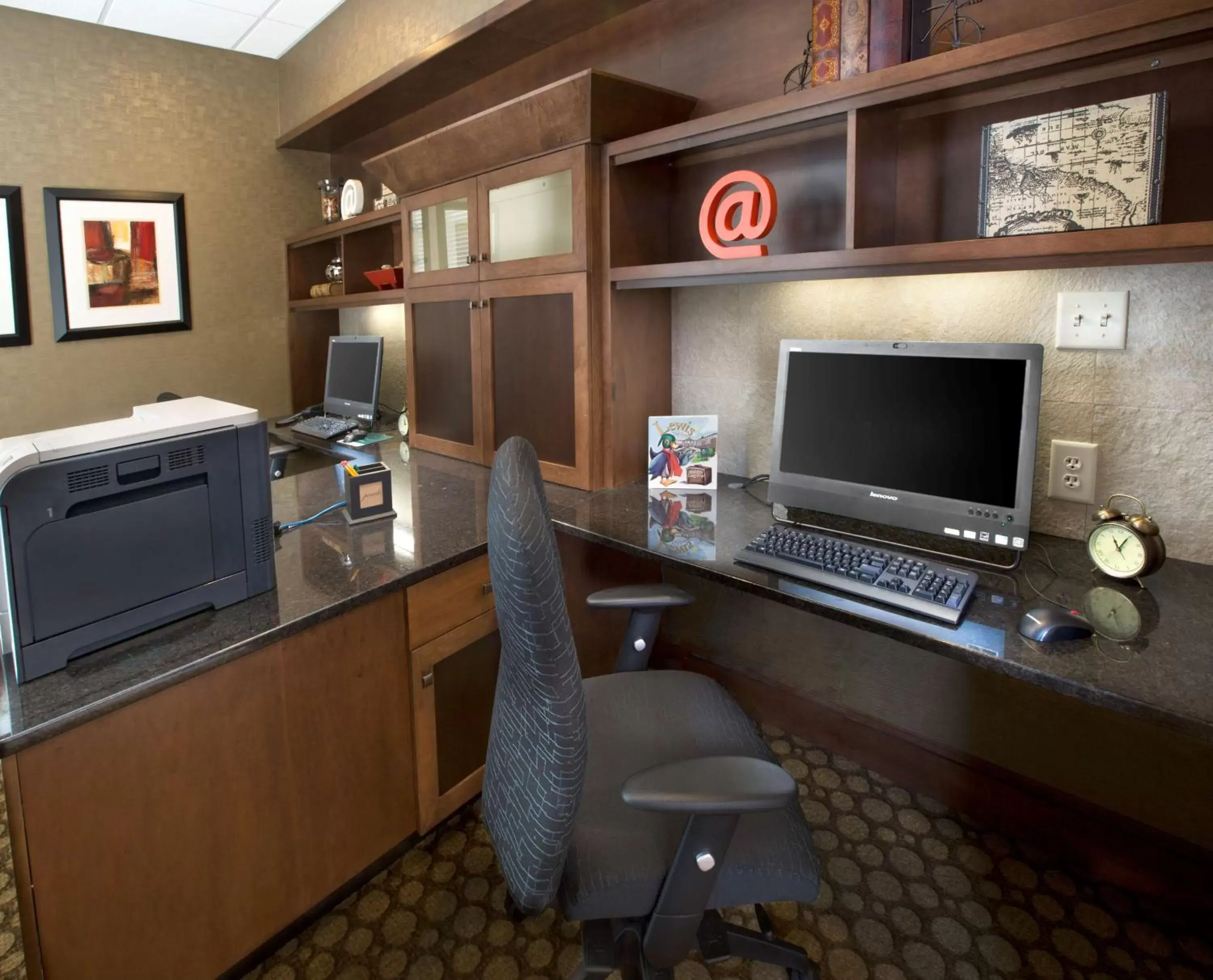 Business facilities, TV/Entertainment Center in Homewood Suites by Hilton Newport-Middletown