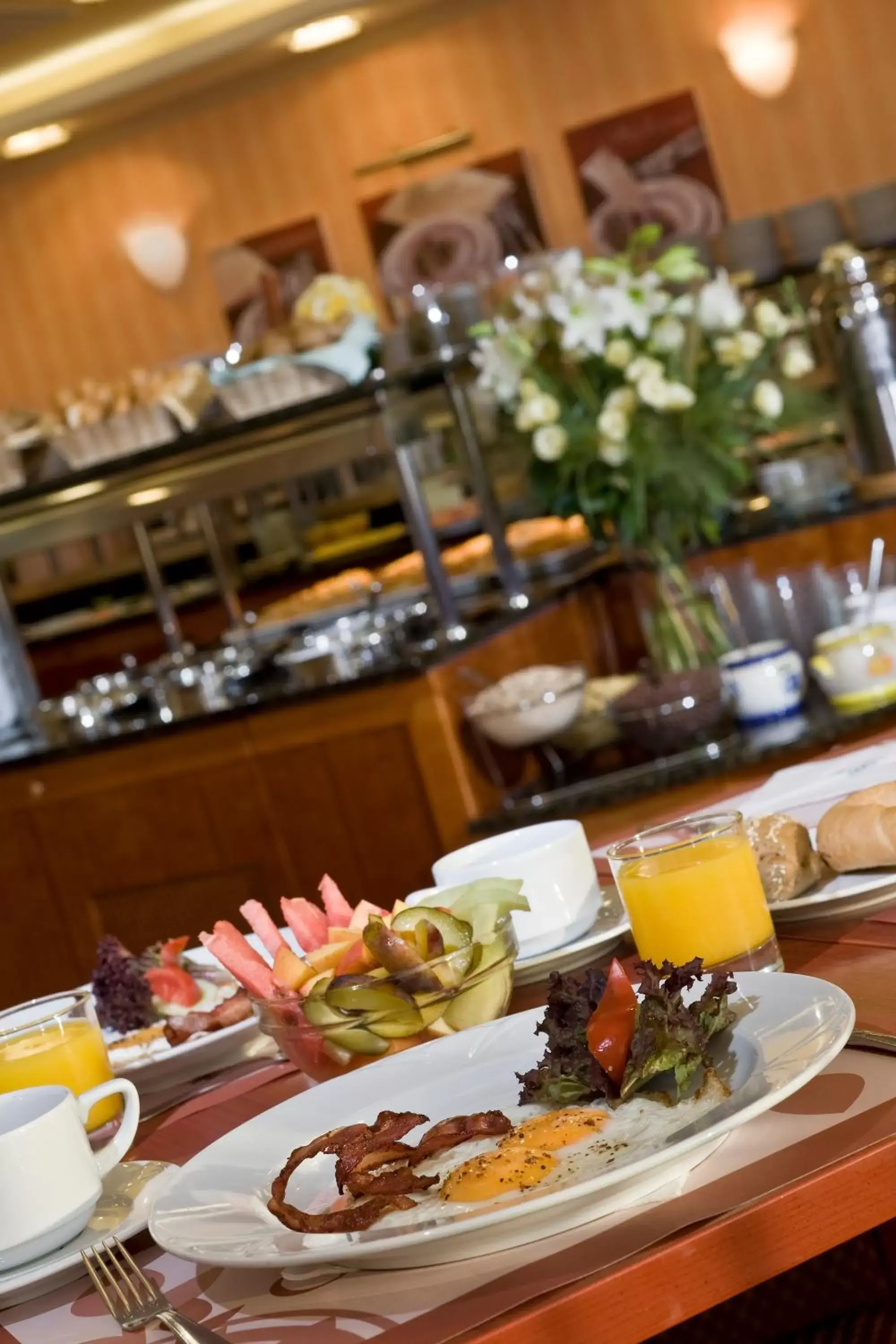 Buffet breakfast, Restaurant/Places to Eat in Danubius Hotel Arena