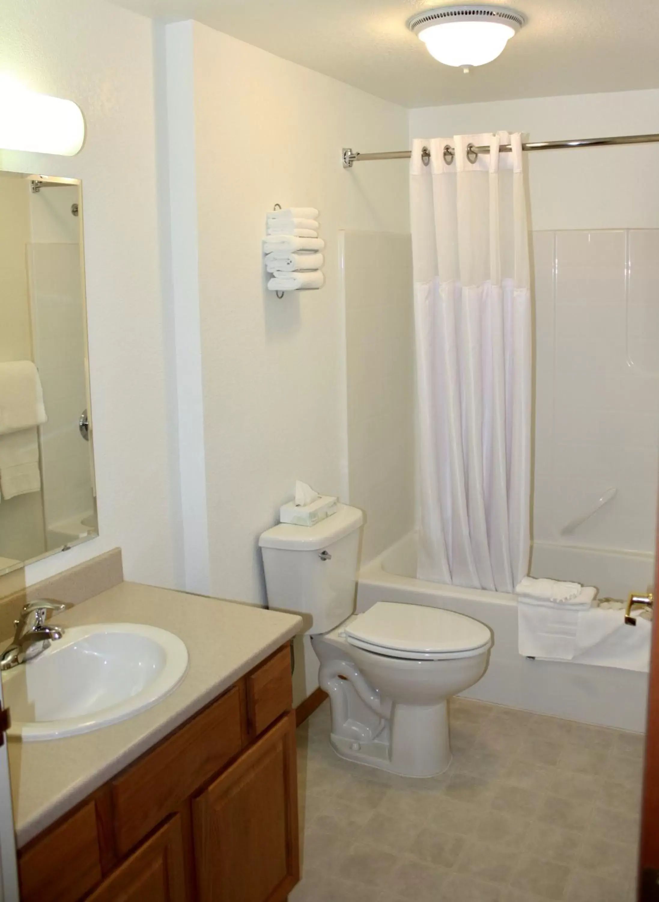 Shower, Bathroom in Juneau Hotel