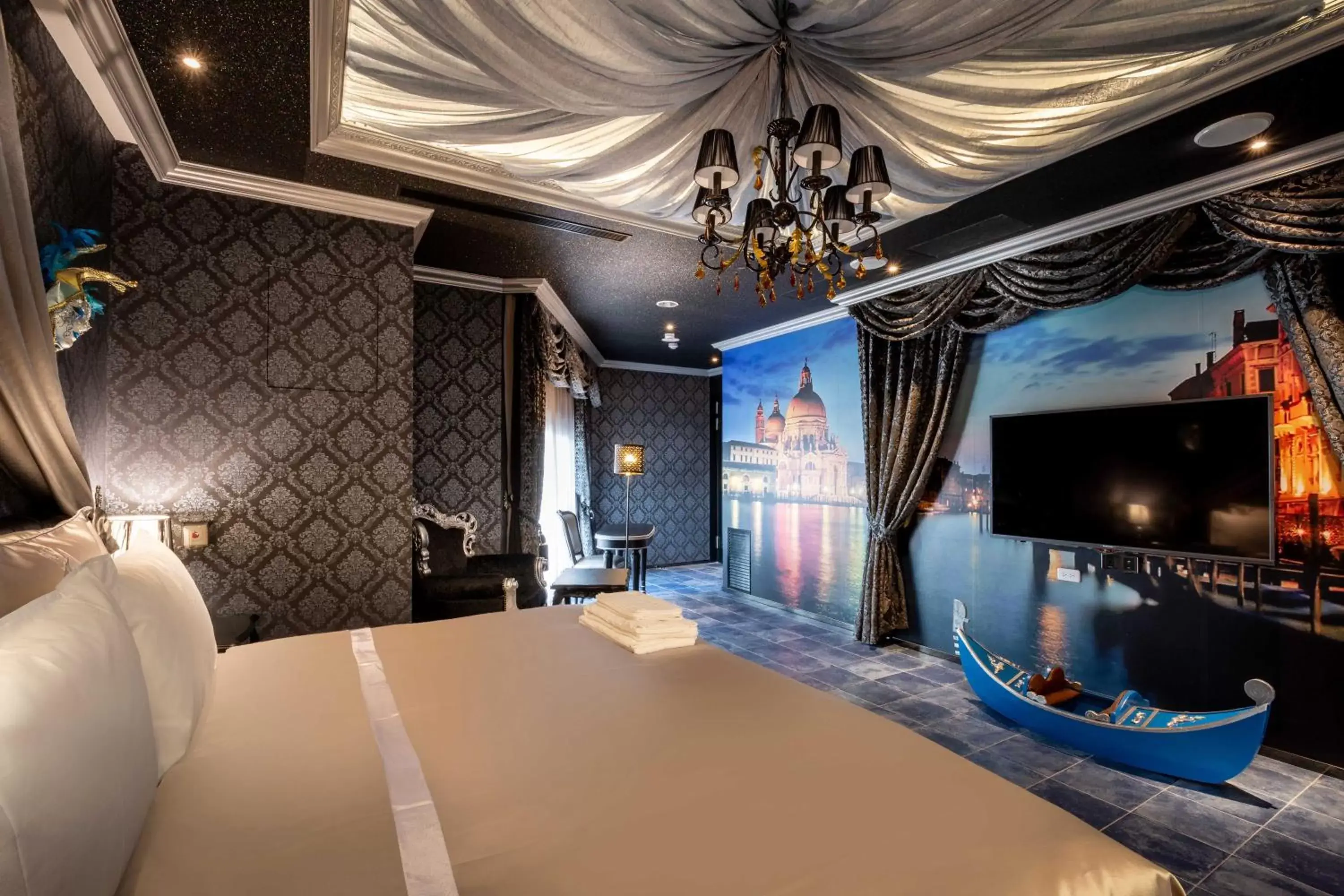 AURORA MOTEL AURORA MOTEL