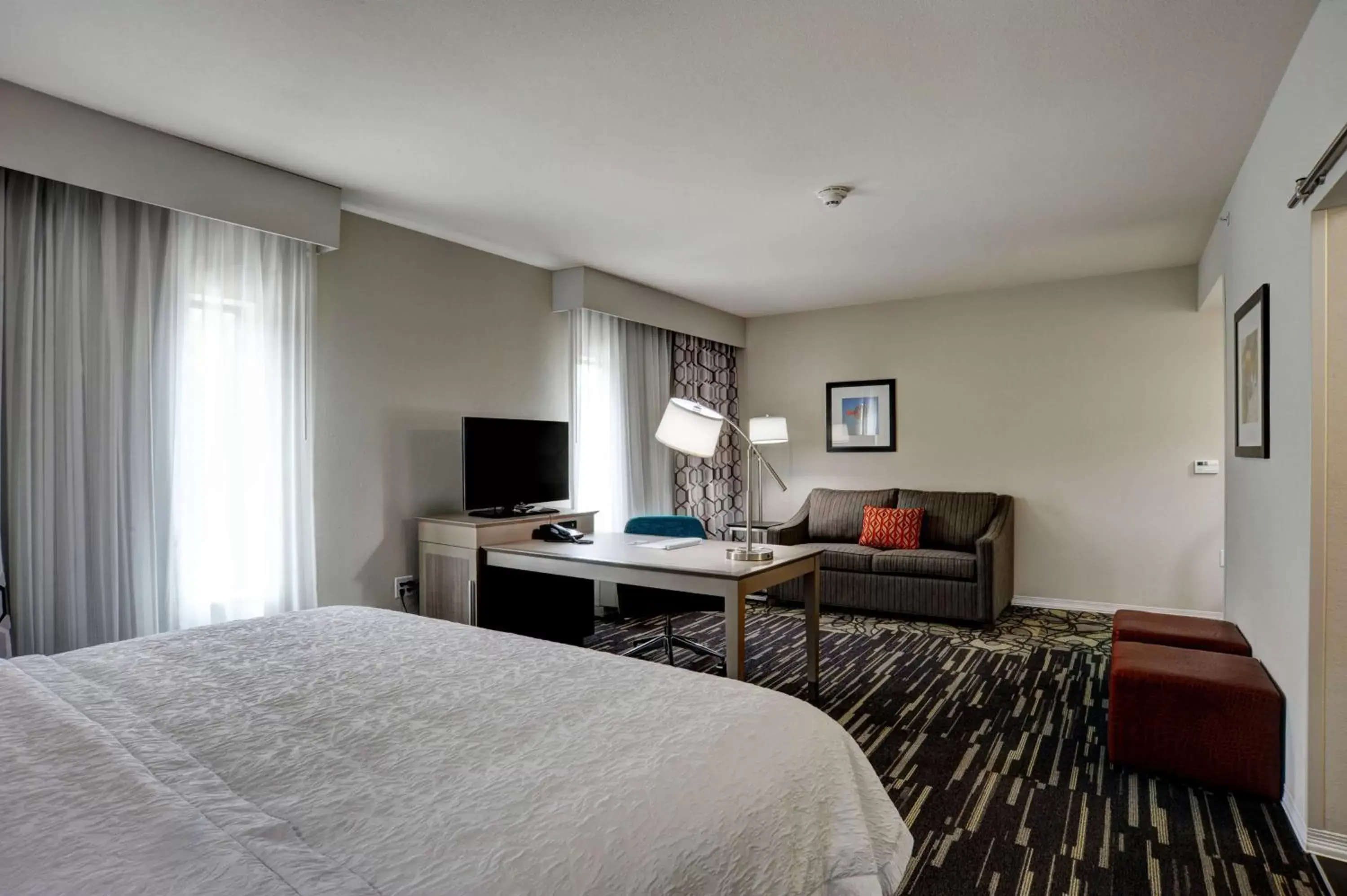 Bed in Hampton Inn & Suites Ardmore