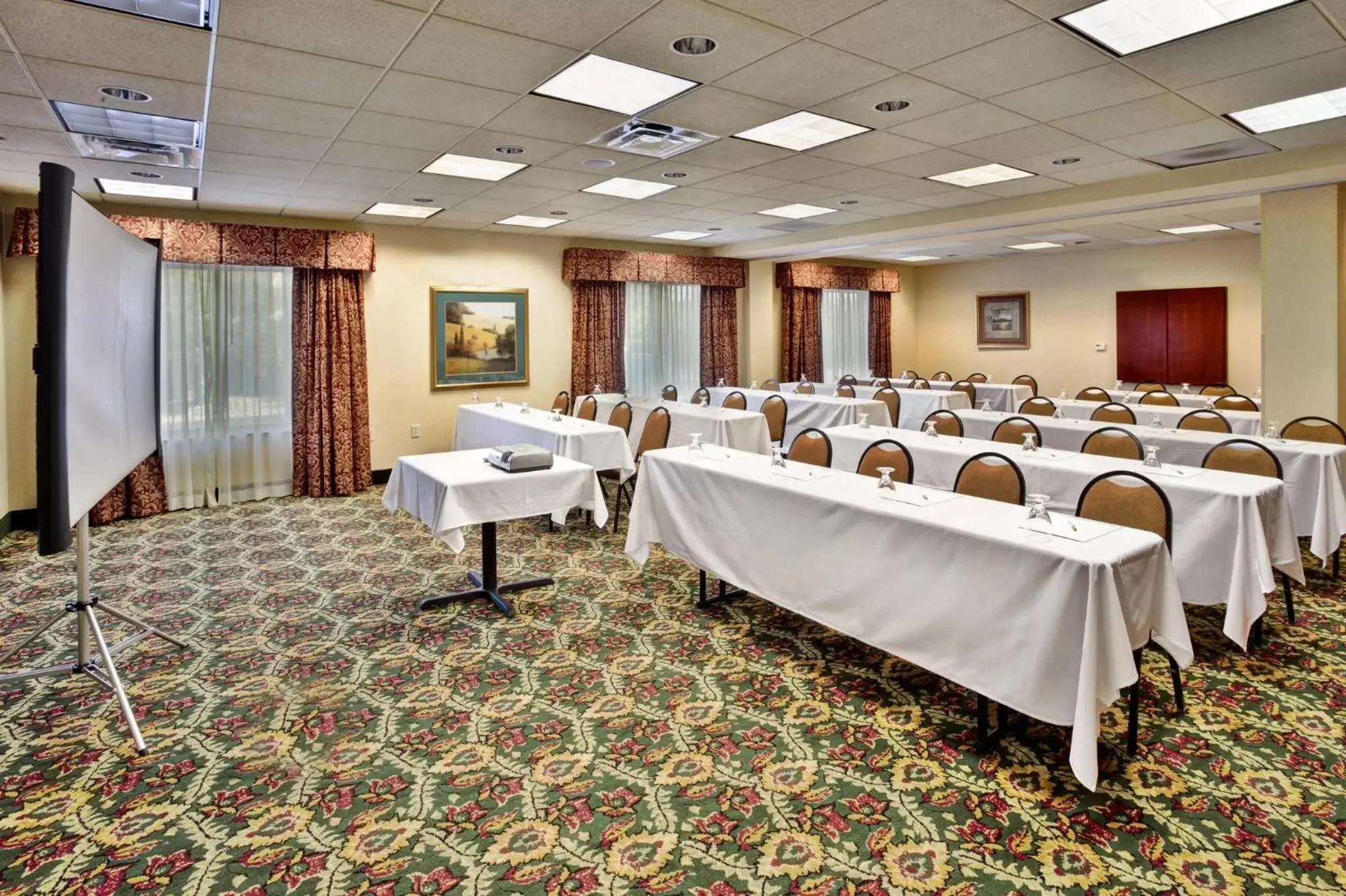 Meeting/conference room in Holiday Inn Hotel & Suites Ann Arbor University of Michigan Area, an IHG Hotel