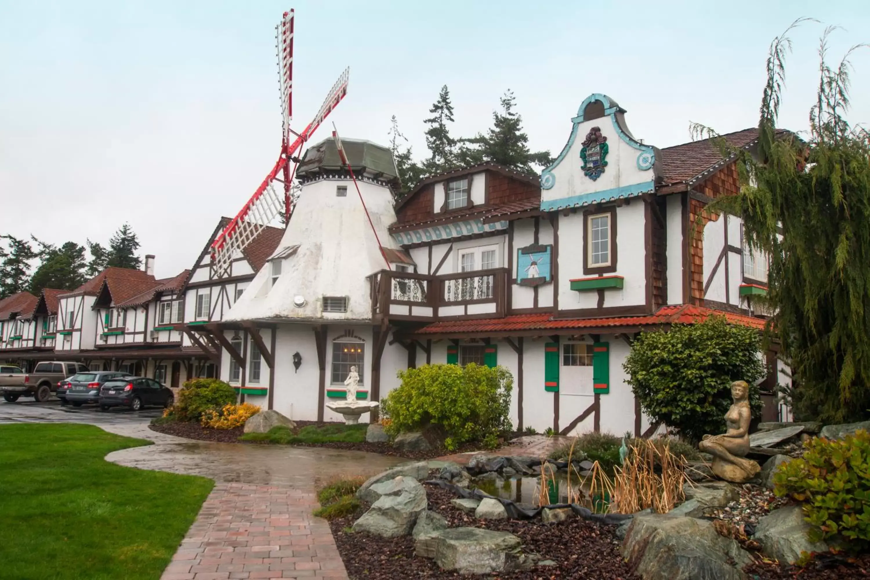 Property building in Auld Holland Inn Property building in Auld Holland Inn