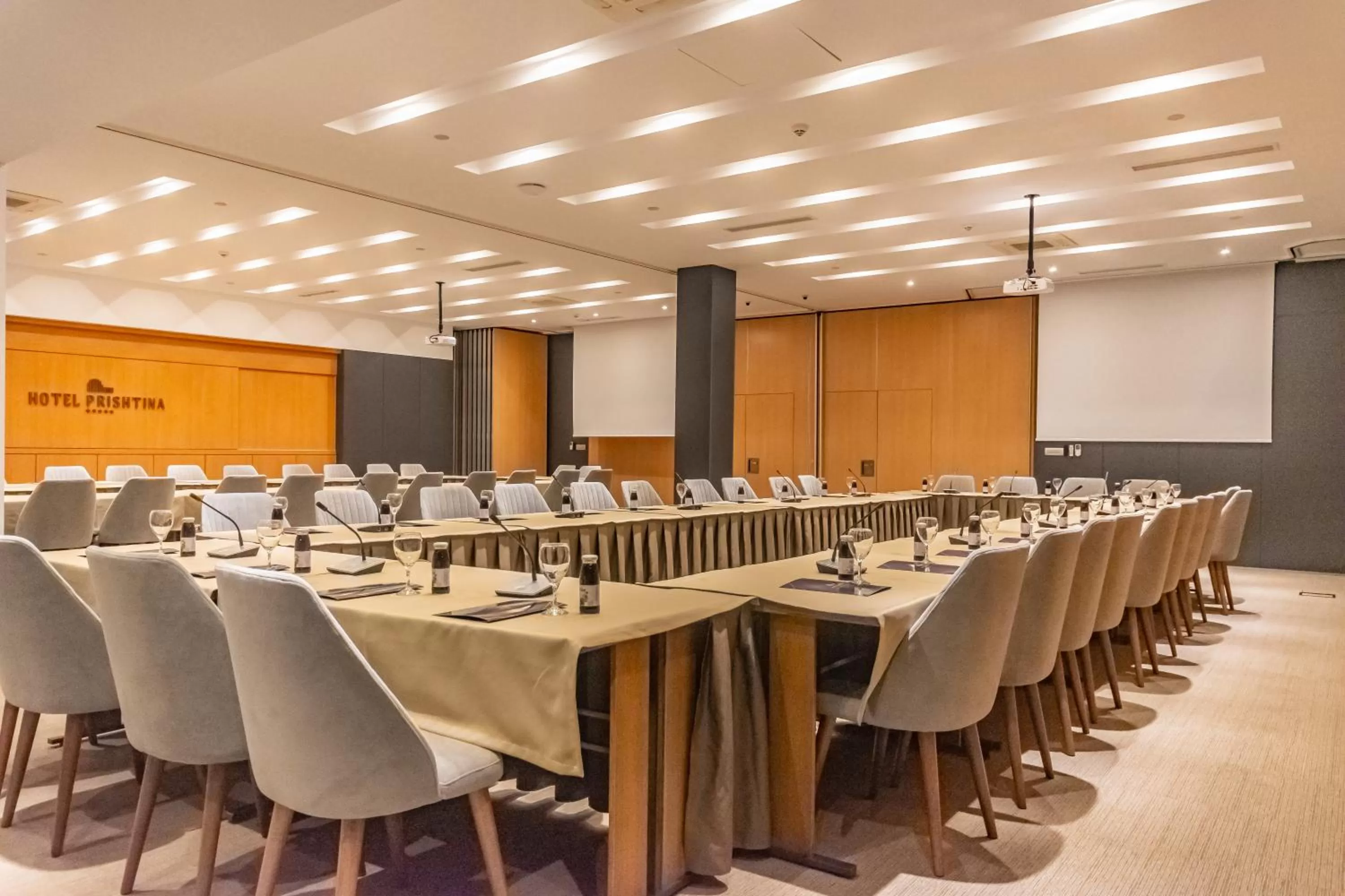 Area and facilities in Hotel Prishtina