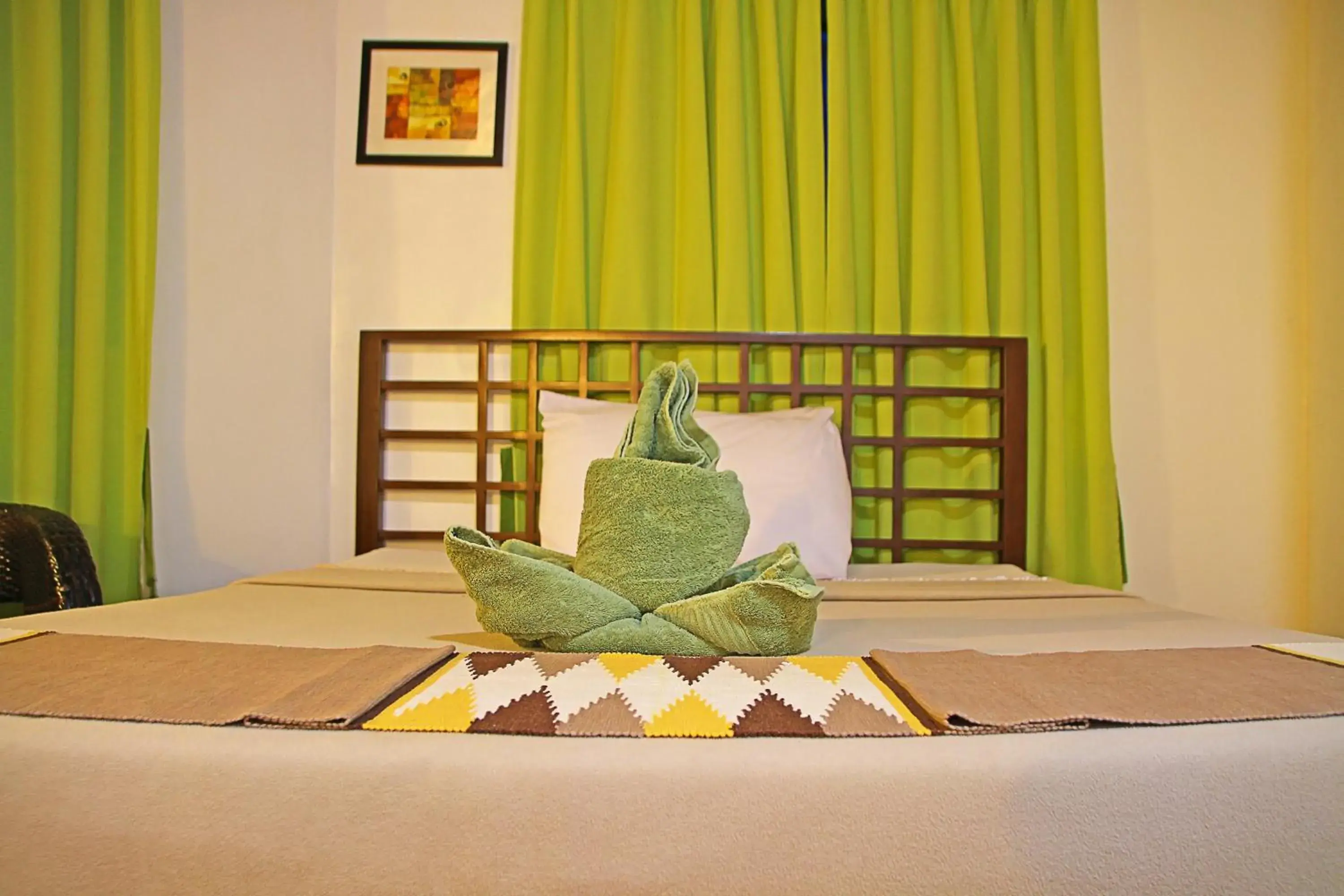 Photo of the whole room, Bed in Coron Hilltop View Resort