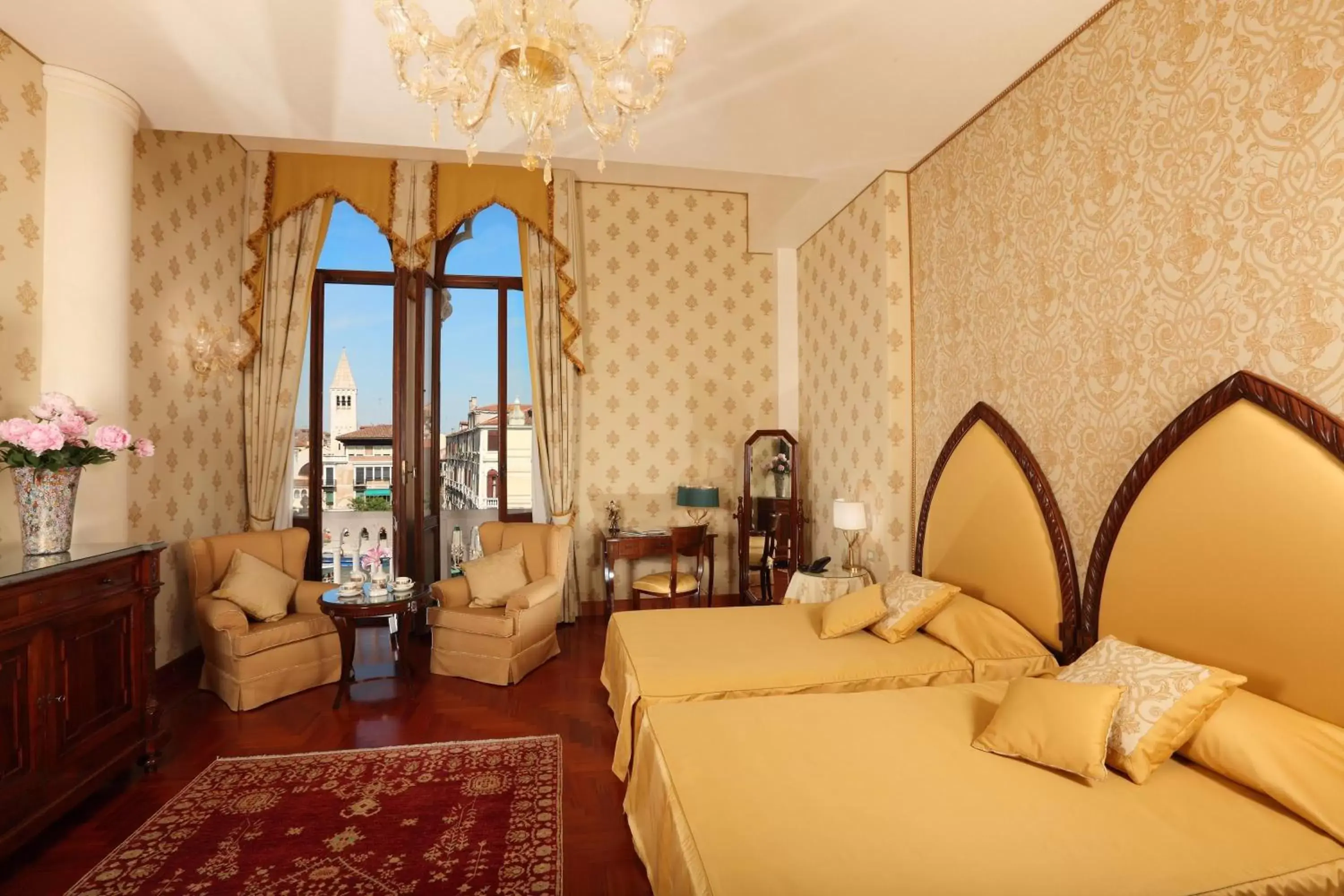 Photo of the whole room in Hotel Palazzo Stern