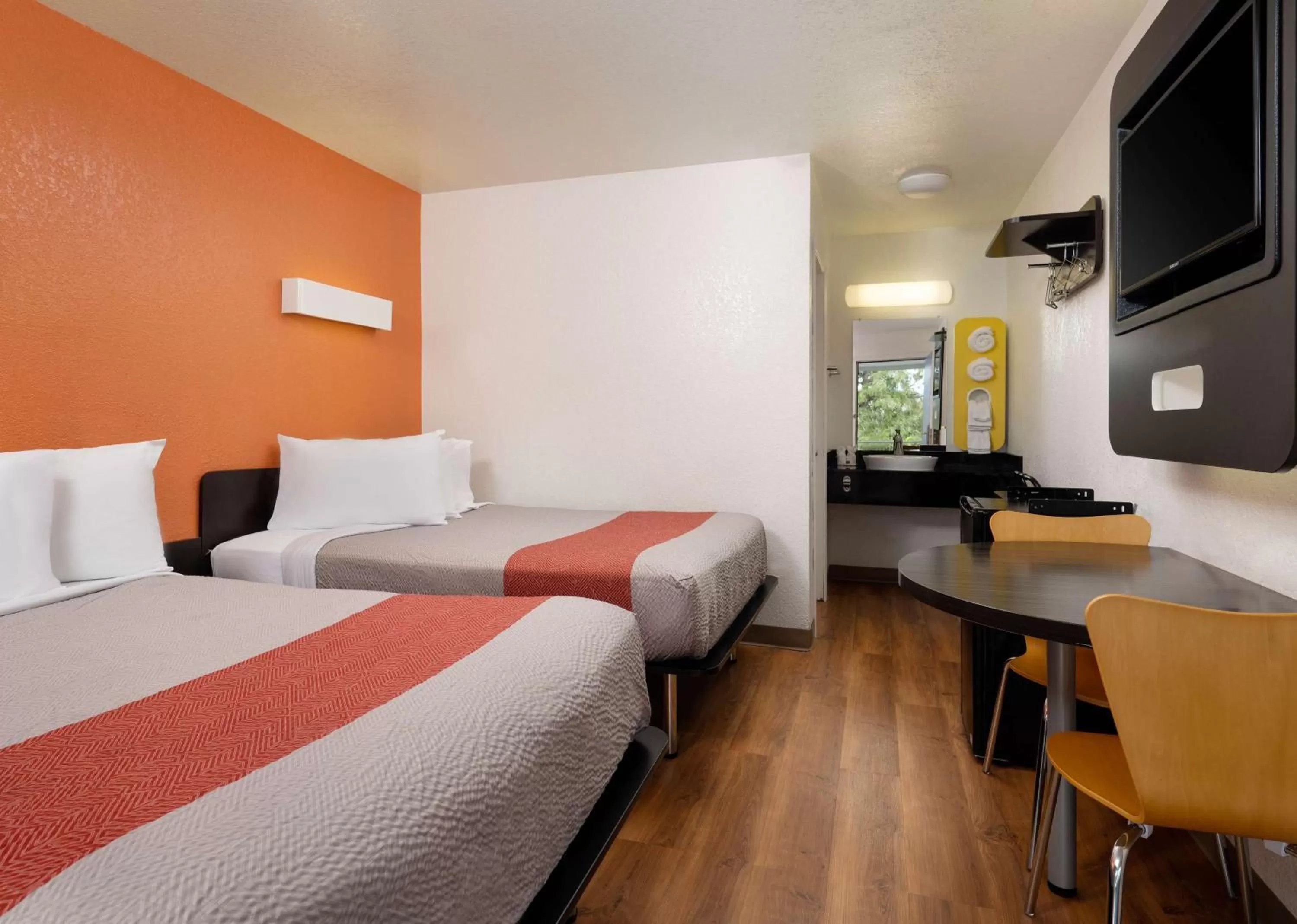 Photo of the whole room, Bed in Motel 6-Camarillo, CA