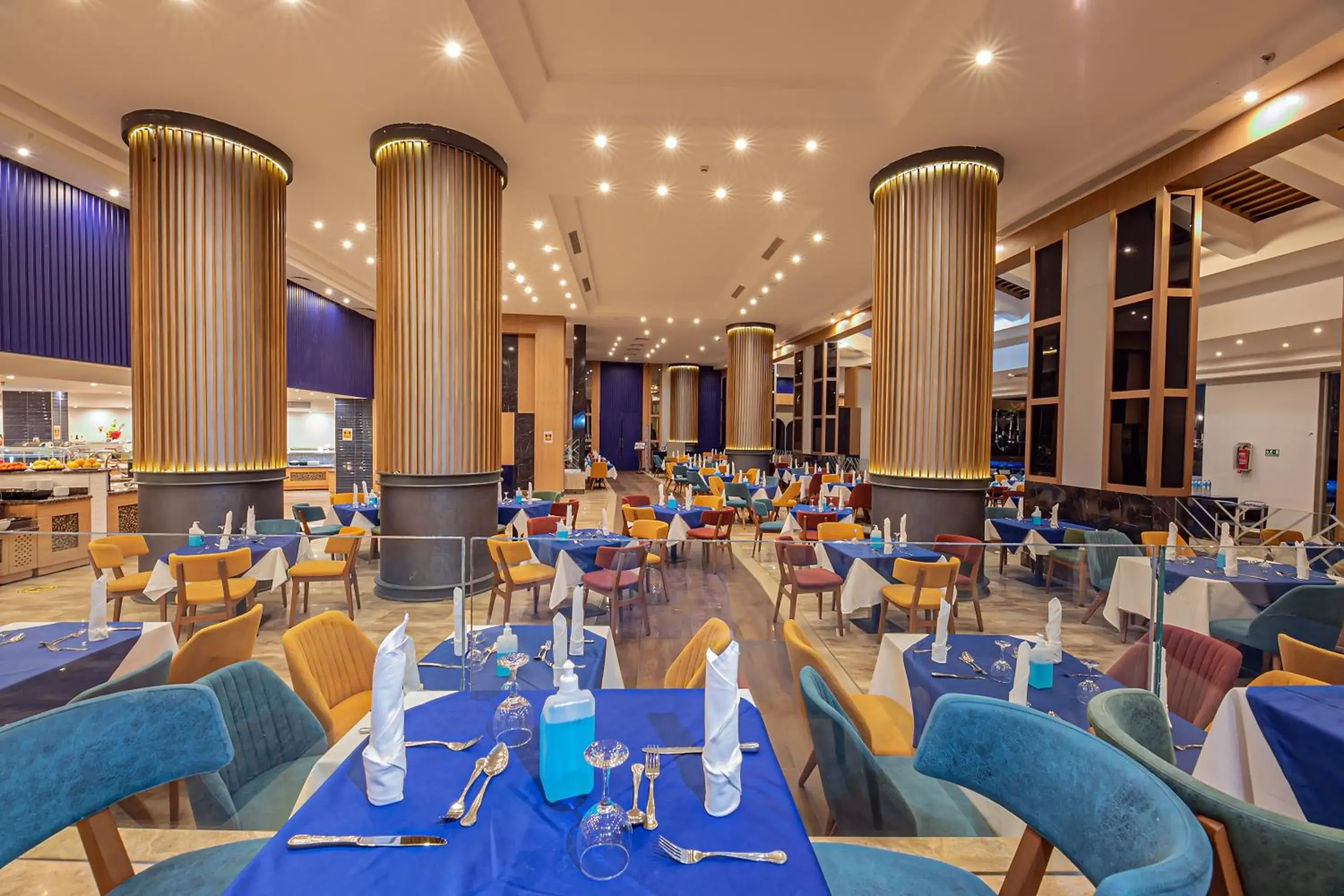 Restaurant/Places to Eat in Titanic Resort Aqua Park