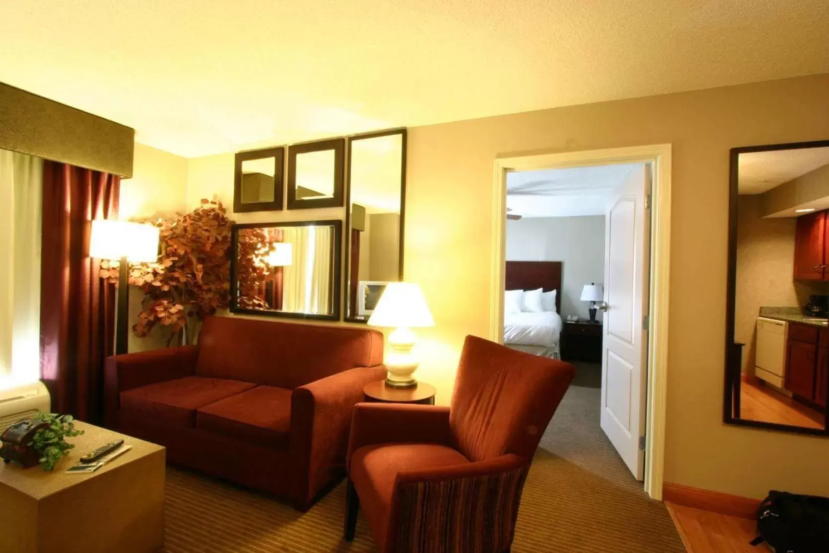 Bed, Seating Area in Homewood Suites by Hilton Bloomington