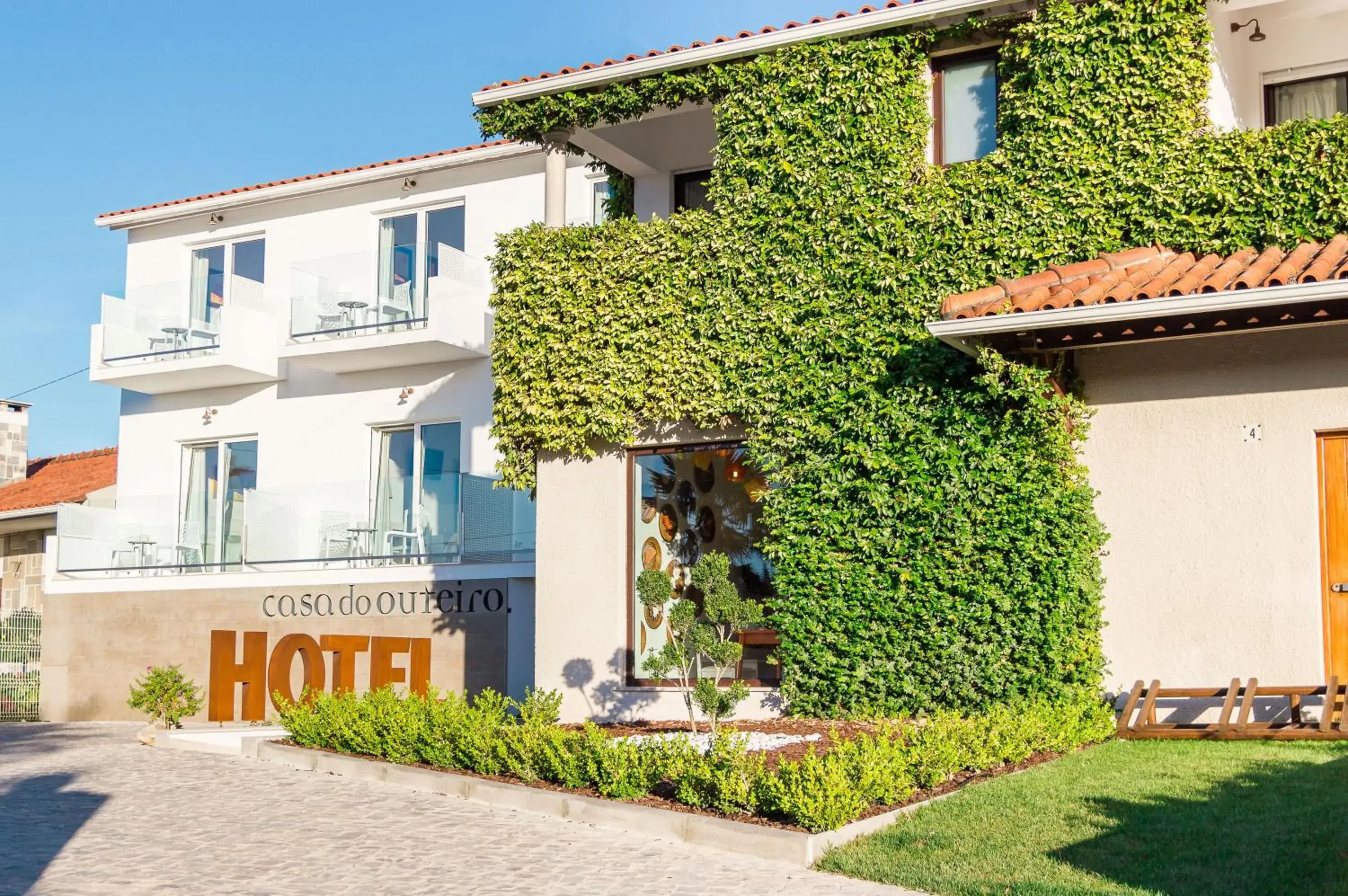 Facade/entrance, Property Building in Hotel Casa Do Outeiro