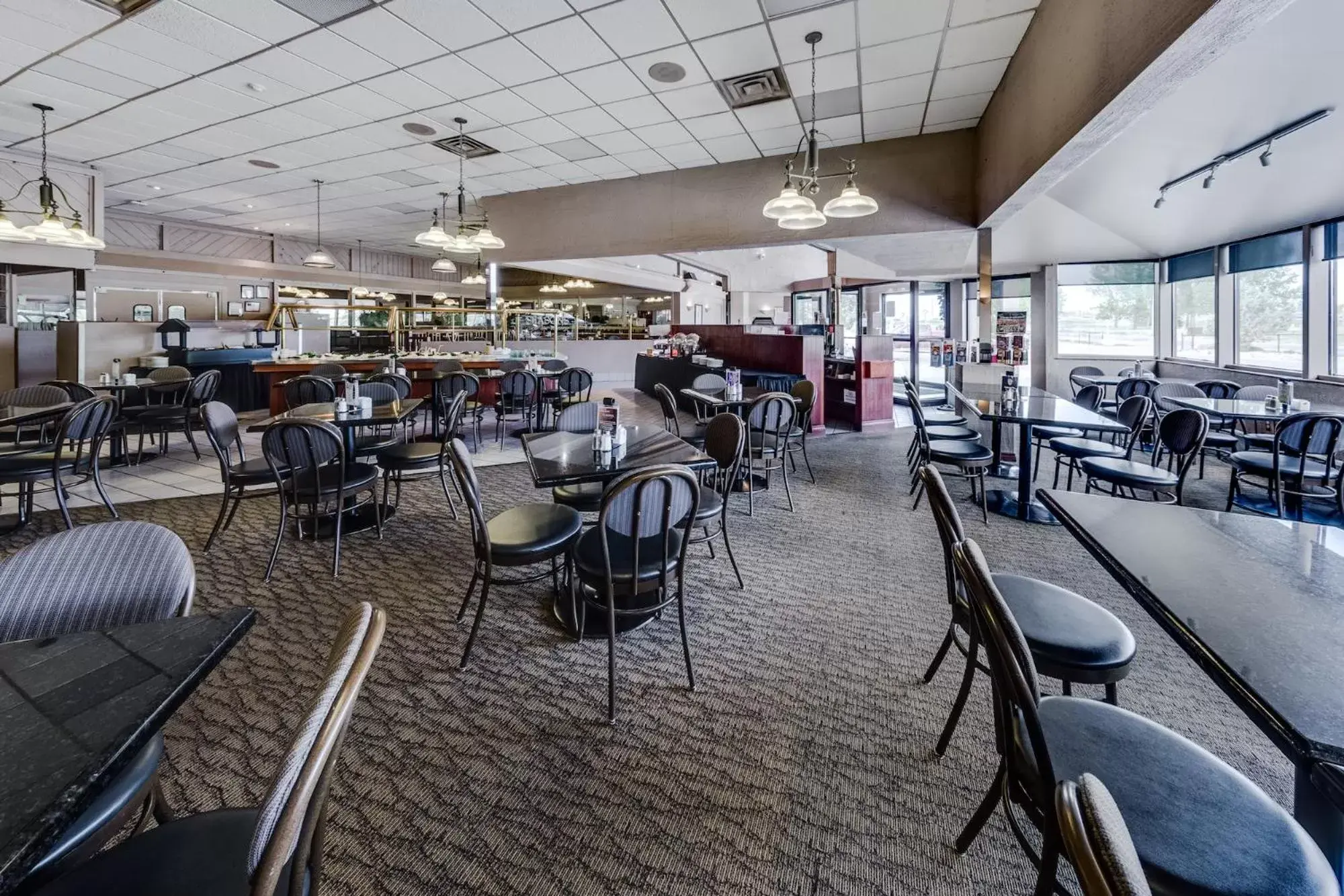 Restaurant/Places to Eat in Heritage Inn Hotel & Convention Centre - Moose Jaw