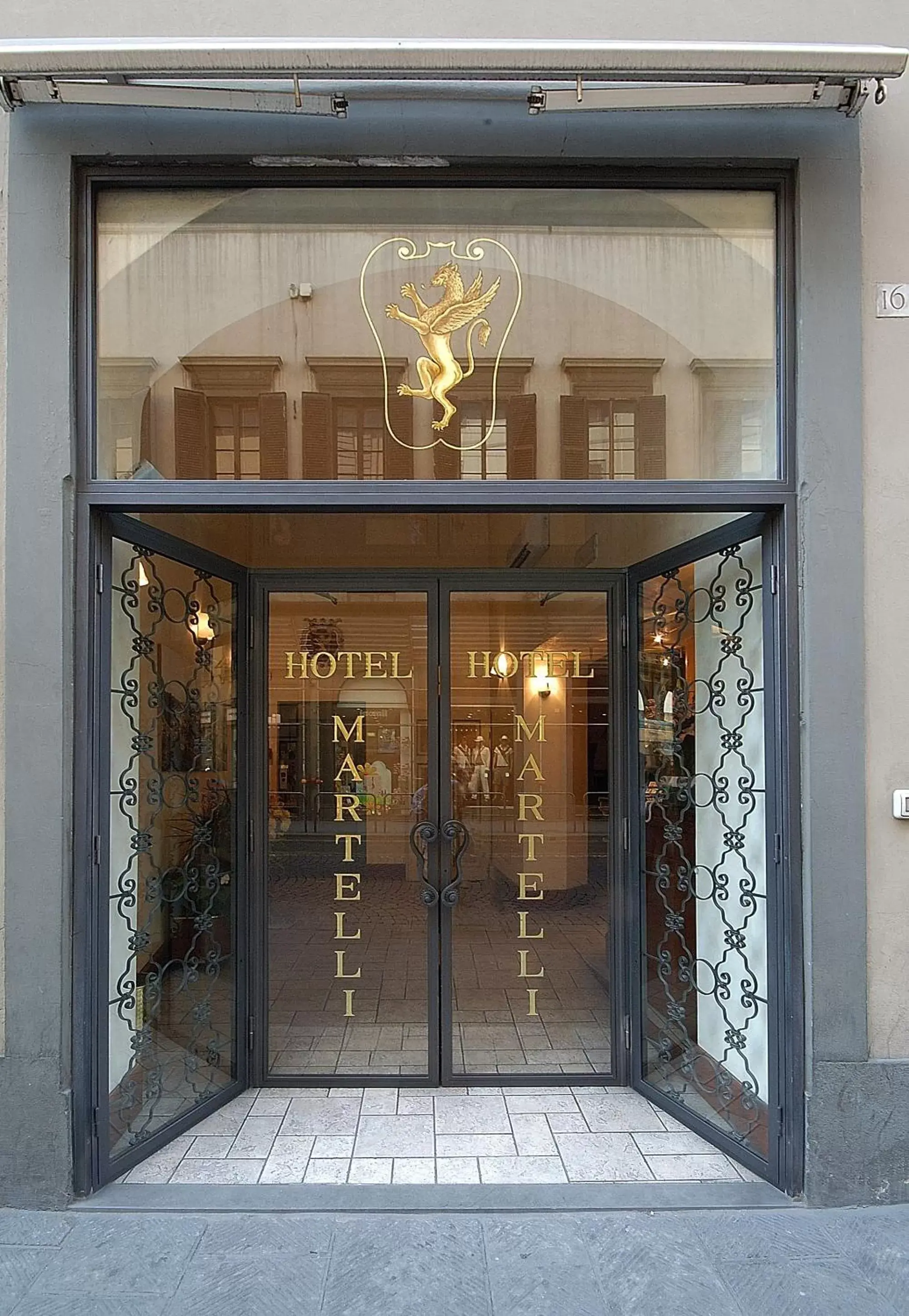 Facade/entrance in Hotel Martelli