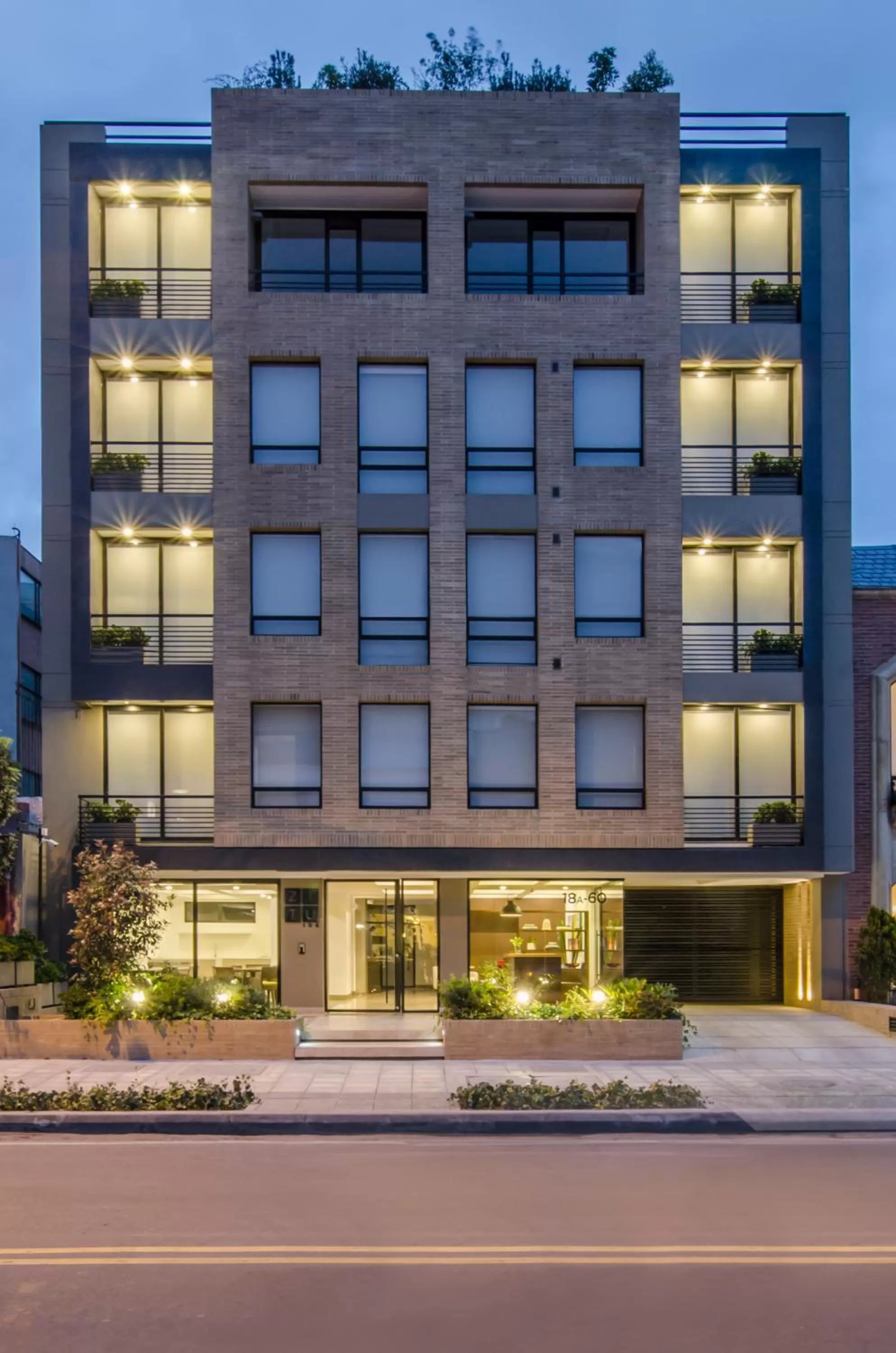 Facade/entrance in ZITU 106