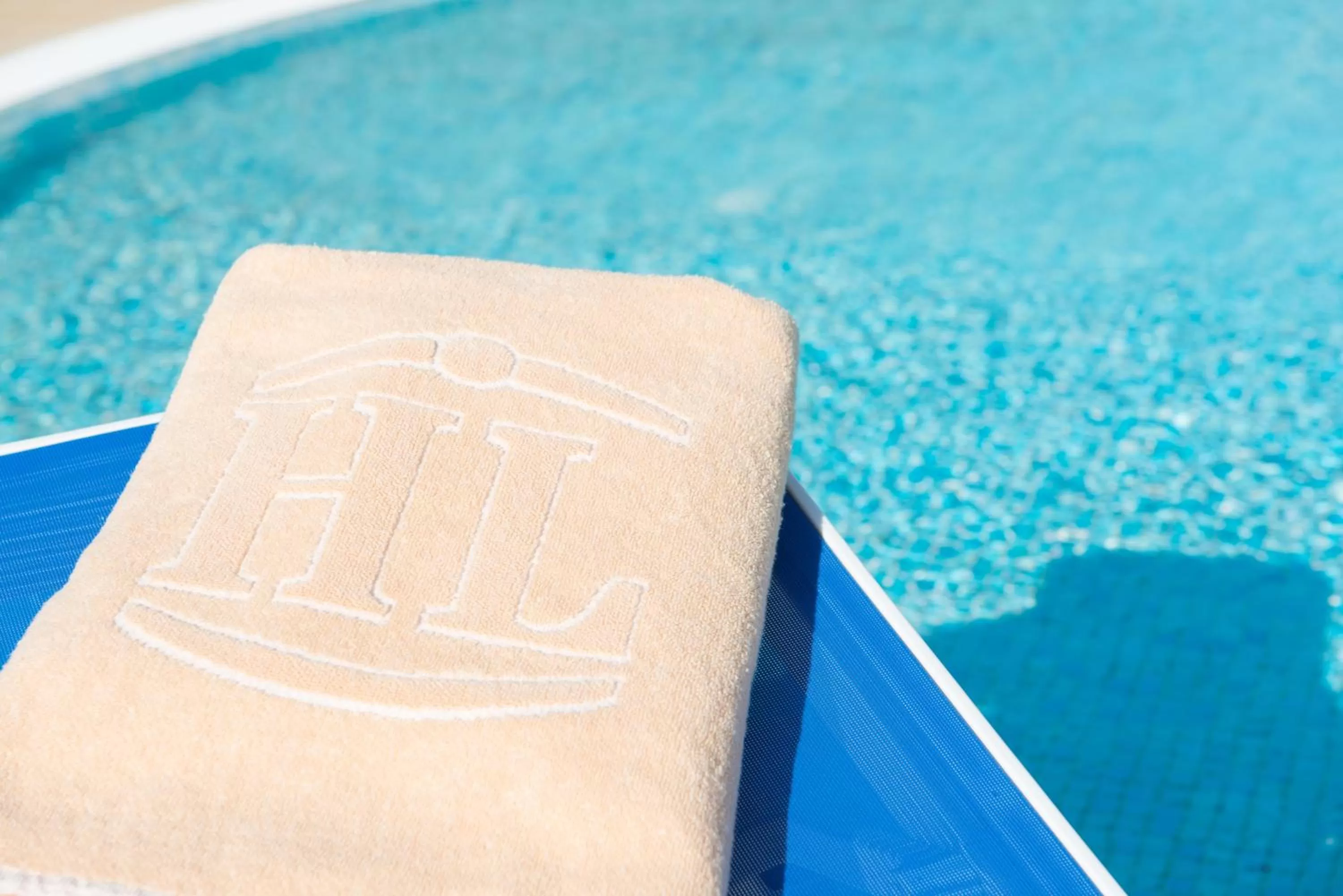 Swimming pool in HL Suitehotel Playa del Inglés - Adults Only