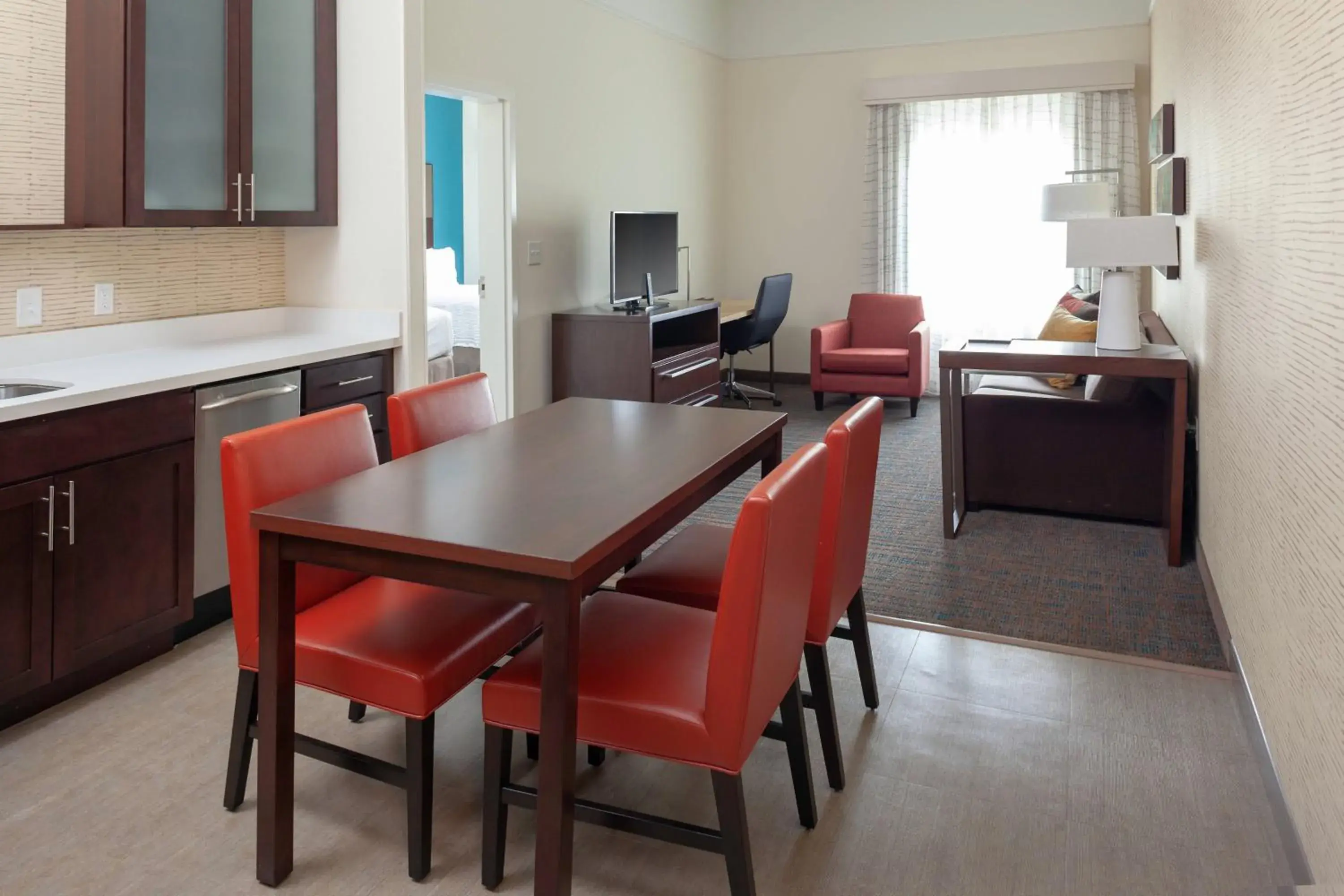 Kitchen or kitchenette, Dining Area in Residence Inn by Marriott Atlanta McDonough