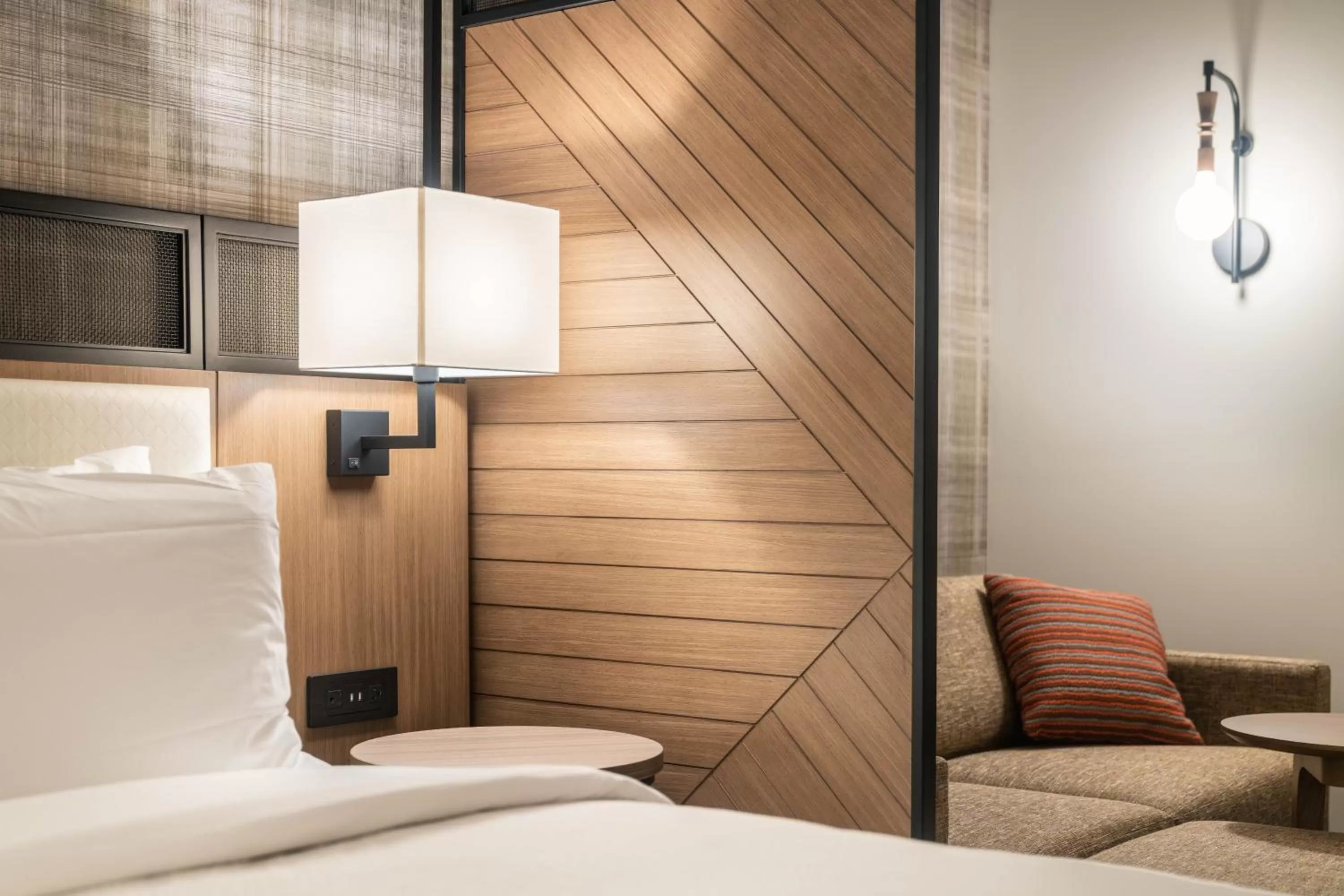 Decorative detail, Bed in Residence Inn by Marriott San Francisco Airport Millbrae Station