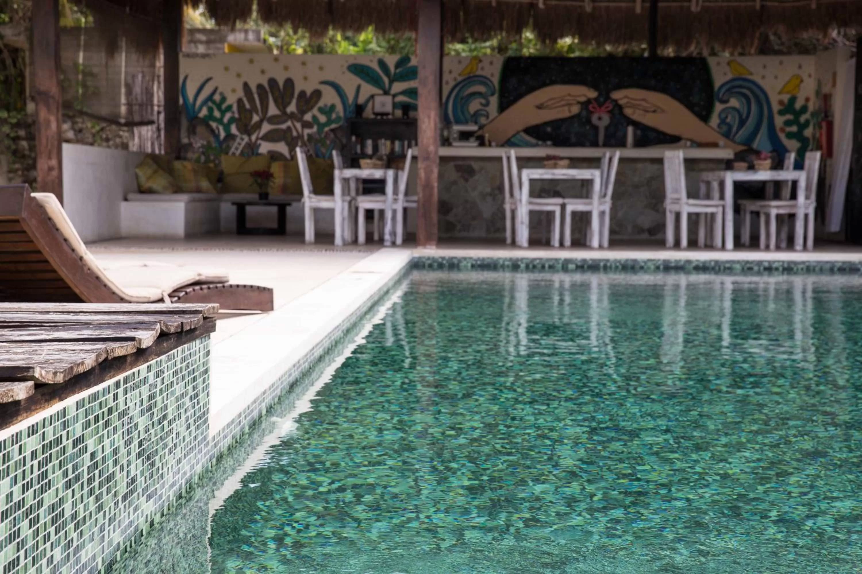 Swimming pool in Villas H2O