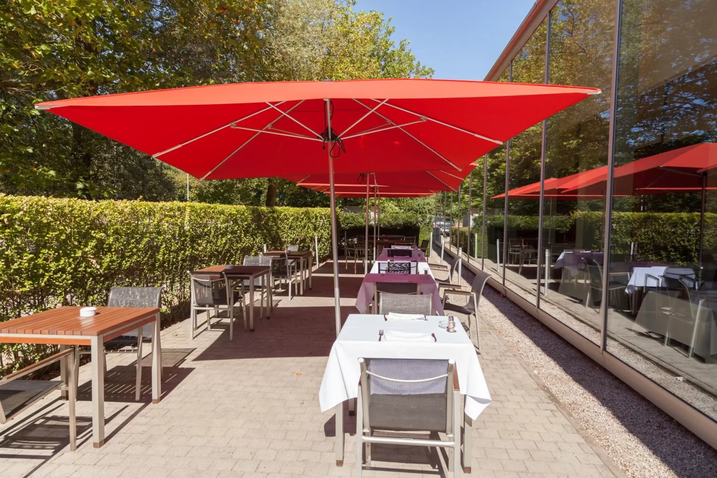 Restaurant/Places to Eat in ibis Styles Kortrijk Expo