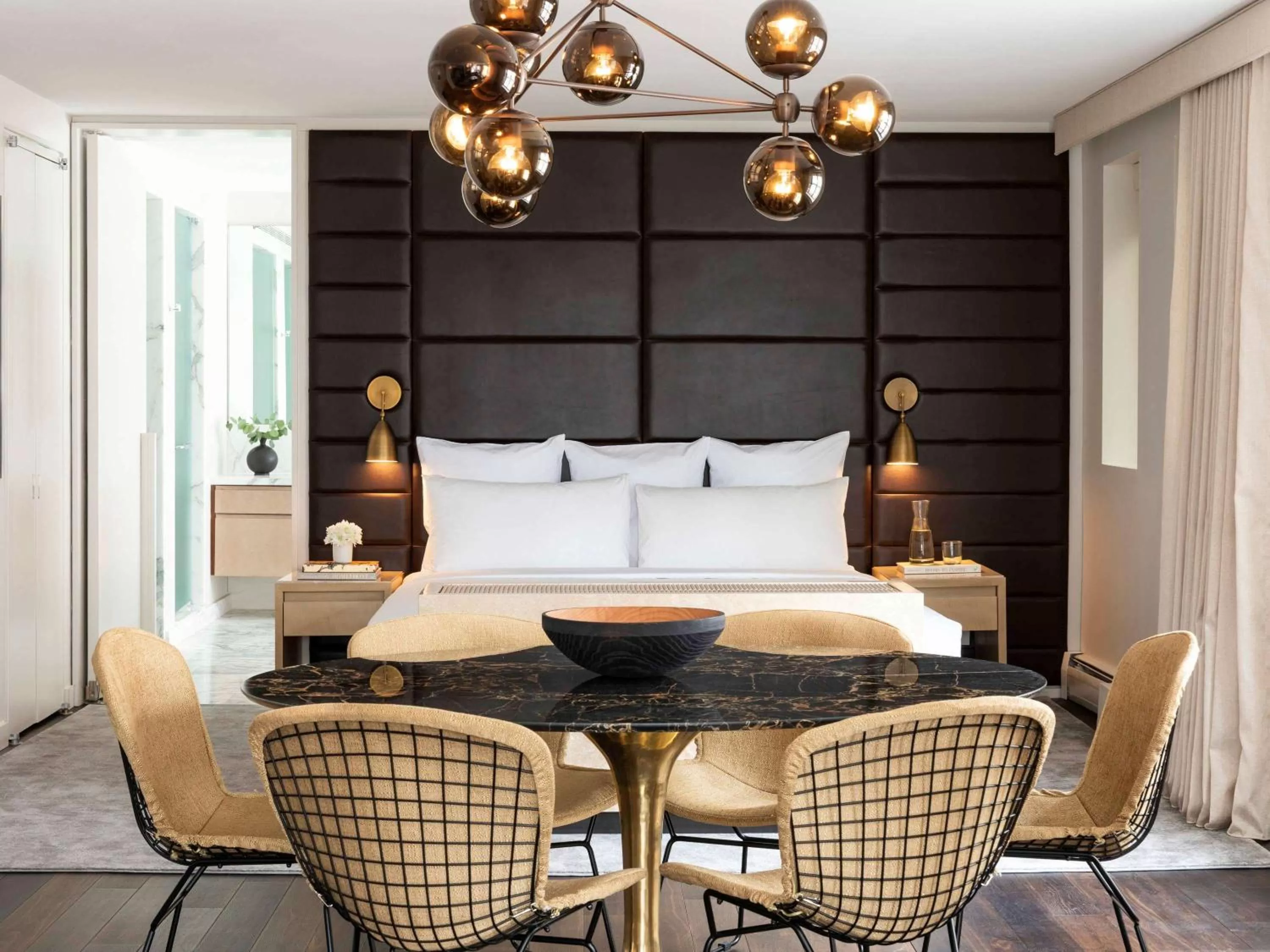 Photo of the whole room in 21c Museum Hotel Chicago