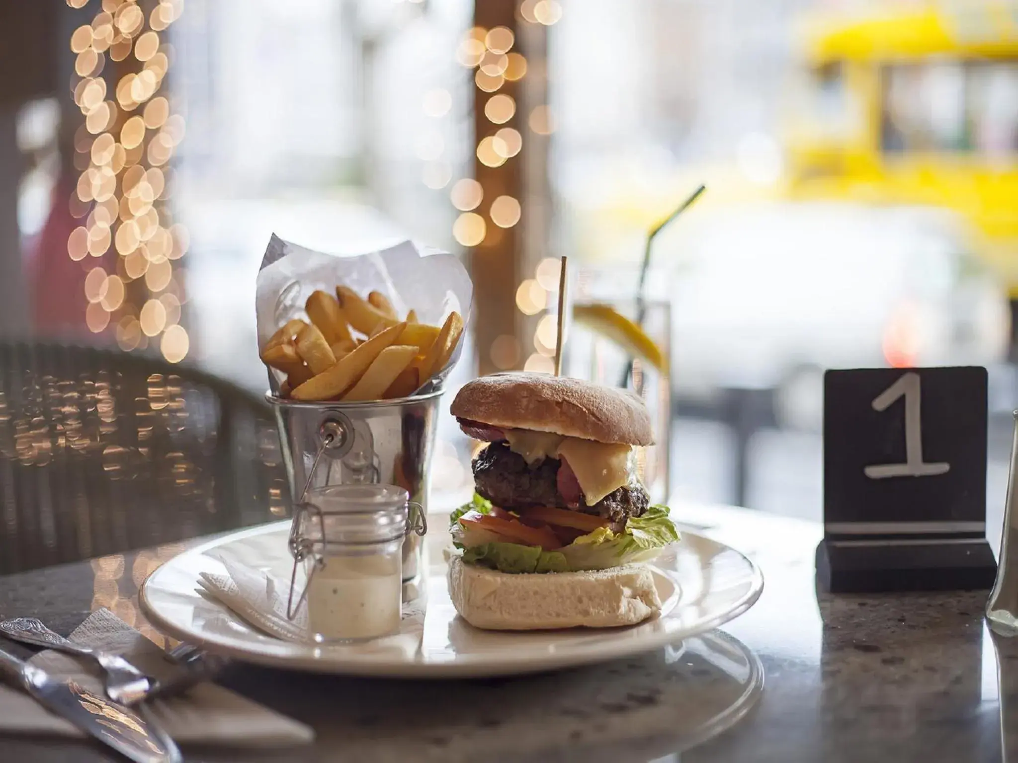 Food in Arlington Hotel O'Connell Bridge