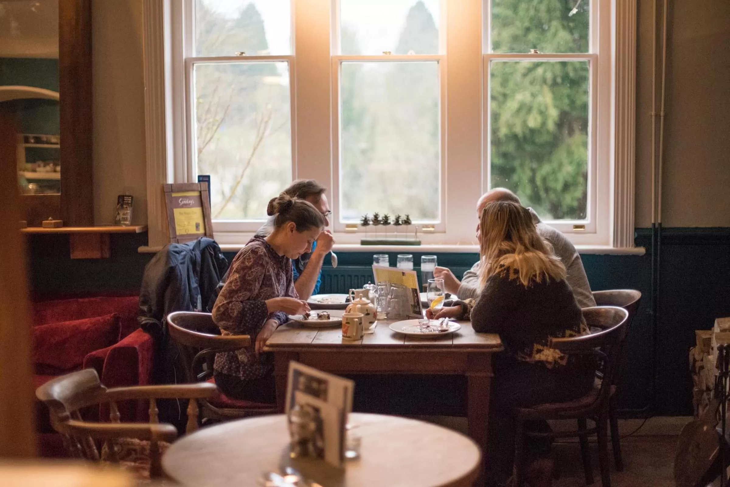 Restaurant/places to eat in Helen Browning's Royal Oak