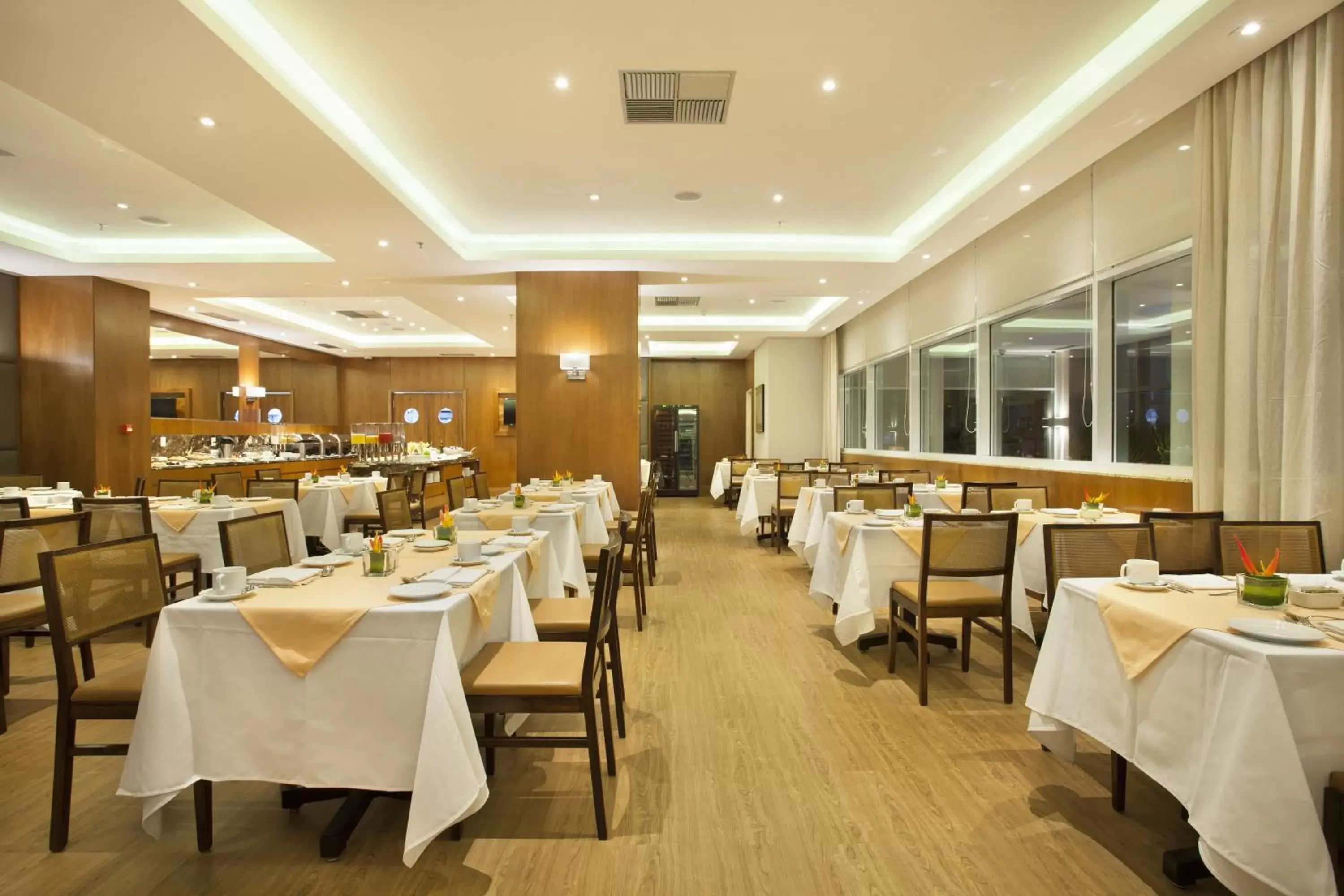 Restaurant/Places to Eat in Windsor Brasilia Hotel