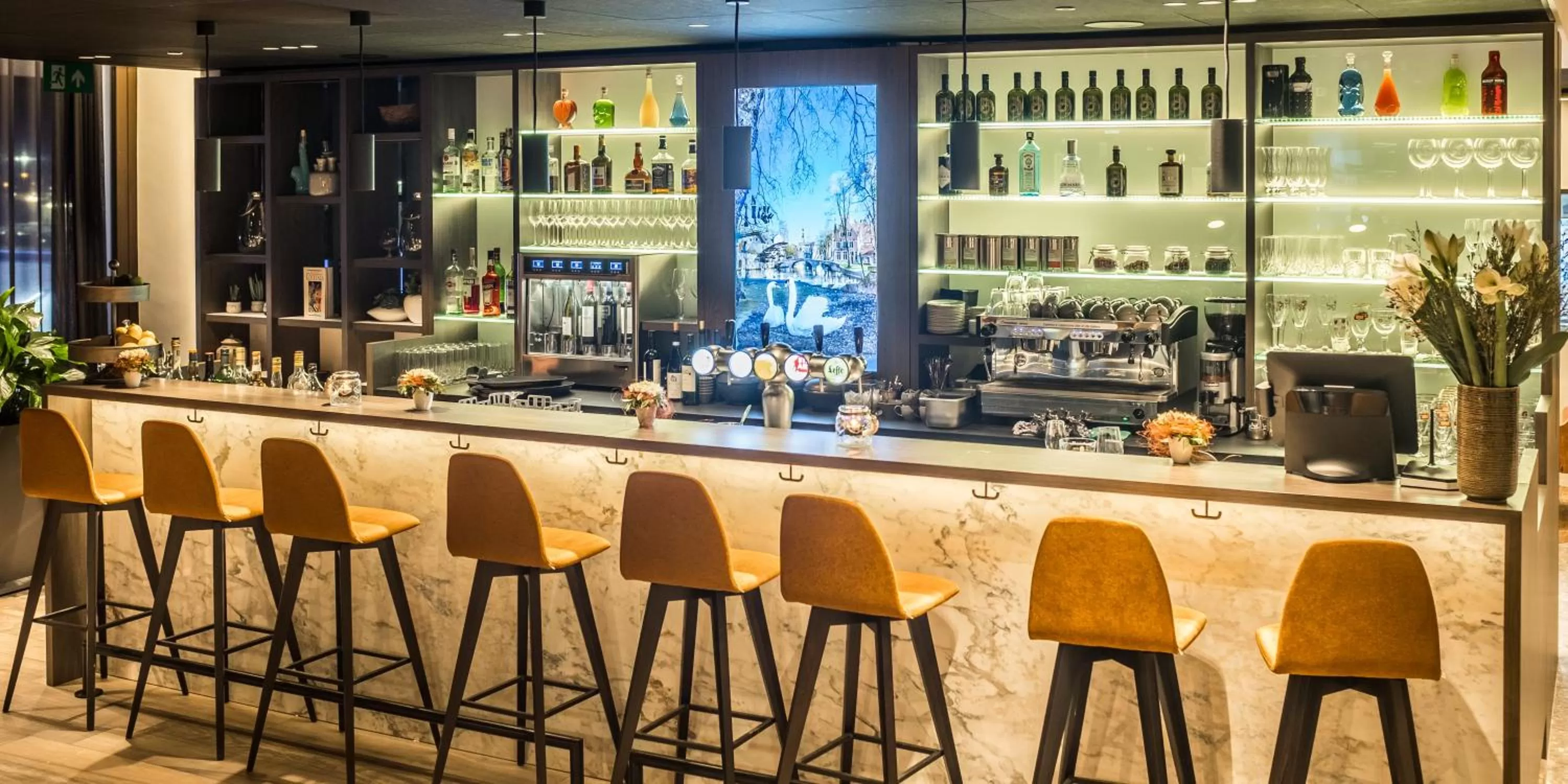 Lounge or bar in Radisson Blu Hotel, Bruges