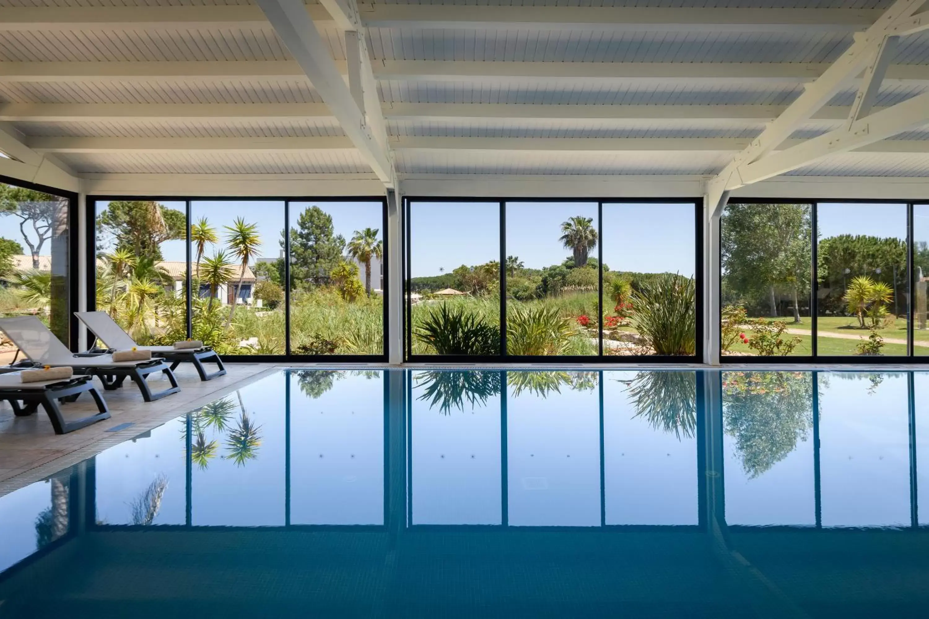 Swimming pool in Pestana Vila Sol - Vilamoura Premium Golf Resort Swimming pool in Pestana Vila Sol - Vilamoura Premium Golf Resort